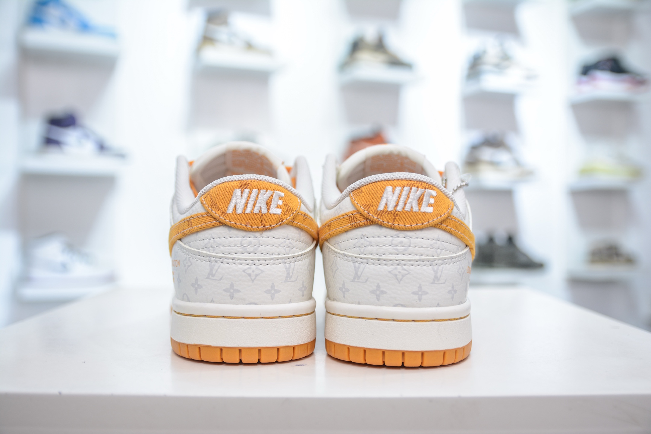 Nike SB Dunk Low x Louis Vuitton White Yellow Premium Leather Sneakers 2 i1747590304749 2304 0 1