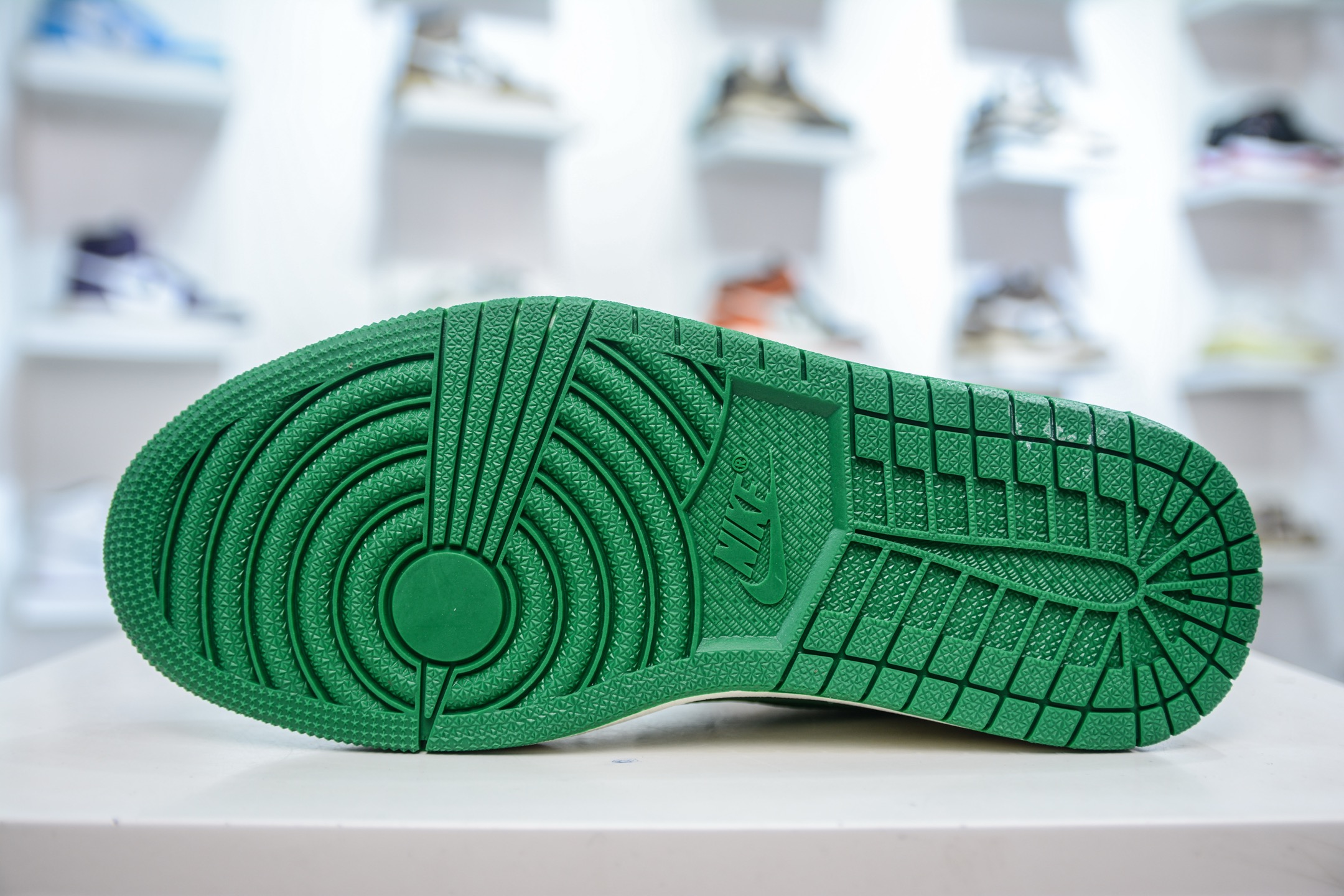 Air Jordan 1 Low OG SP 'Boston Celtics' Custom Shoes - Premium Comfort 6 i1747590445458 9964 0 4