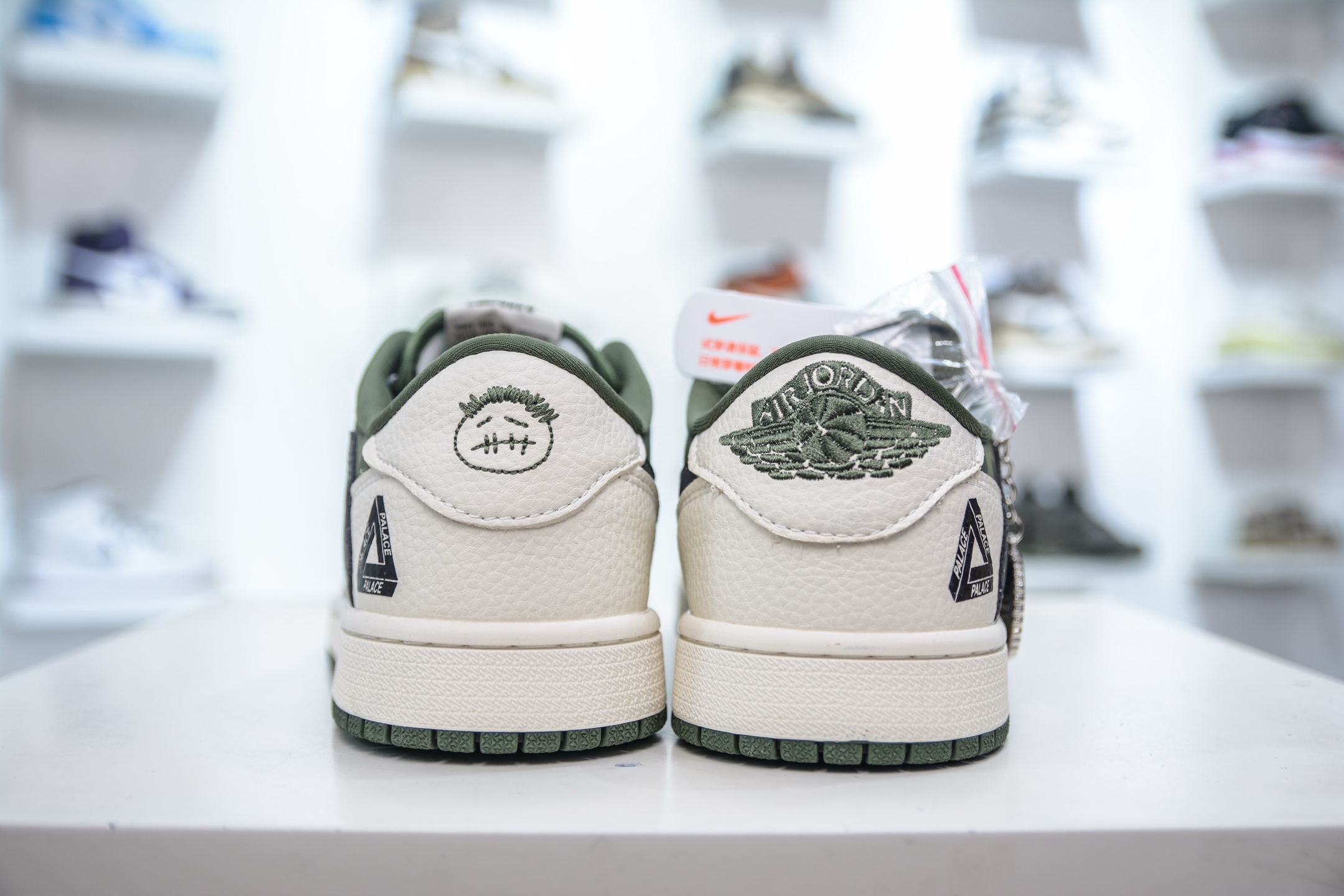 TS x Air Jordan x PALACE Air Jordan 1 Low -Limited Edition- 3 i1747590494633 6660 0 1