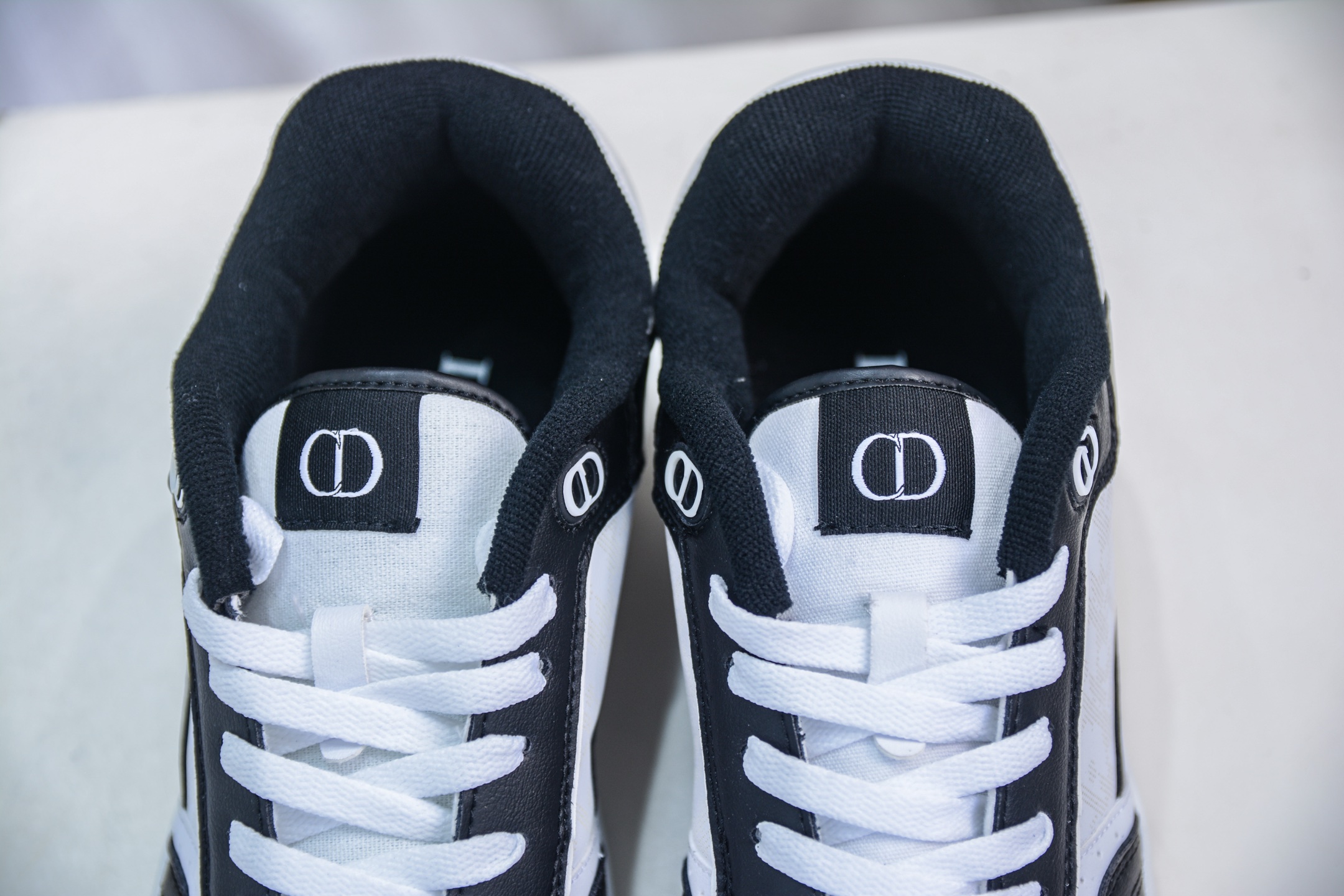 Dior B30 Low-Top Sneaker: Classic Lace-Up Design, Retro Casual Style 8 i1747590552599 8377 0 7