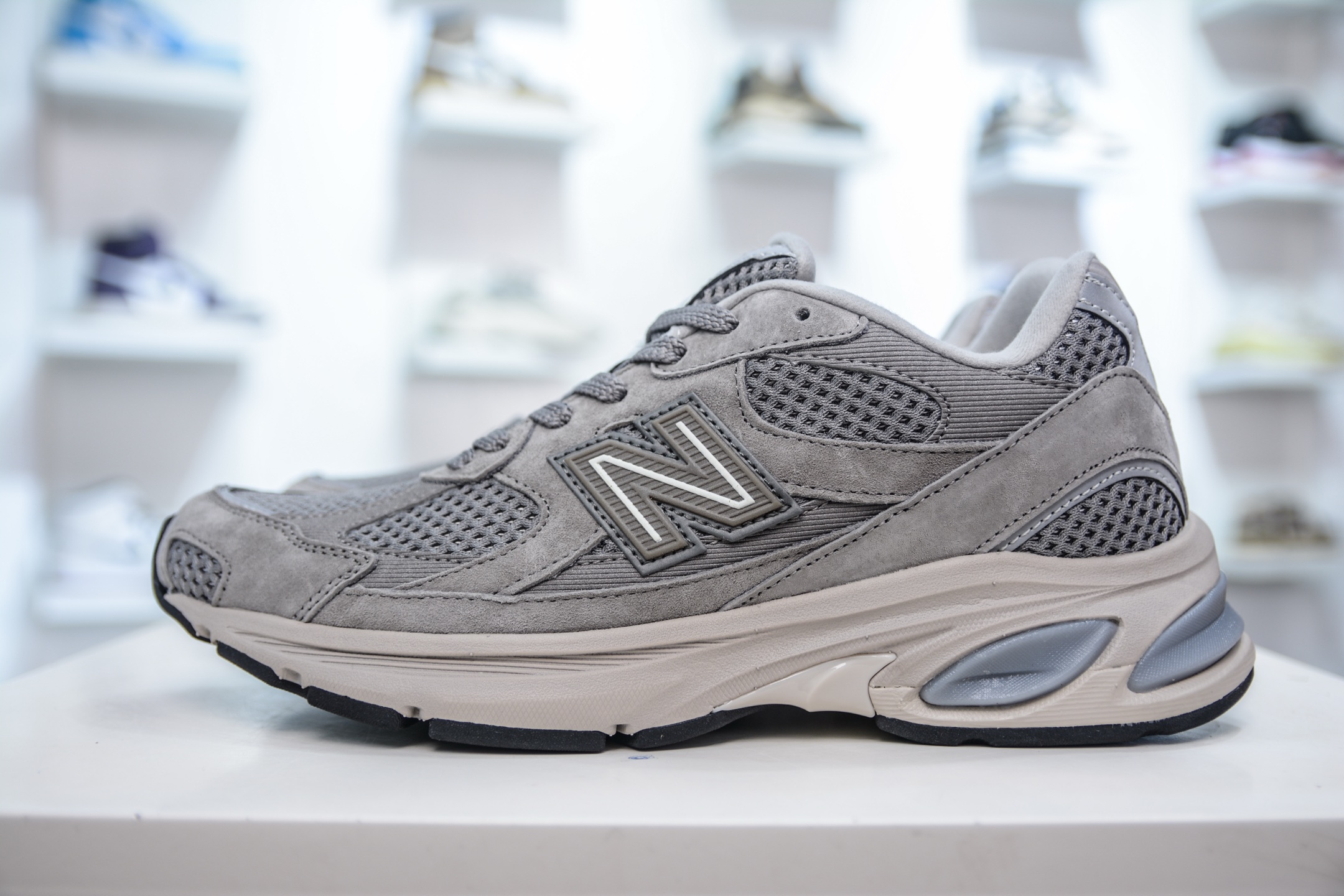 New Balance 2010 Series Classic Retro Sneakers - U2010RC - Stylish & Comfy 2 i1747590799484 2786 0 0