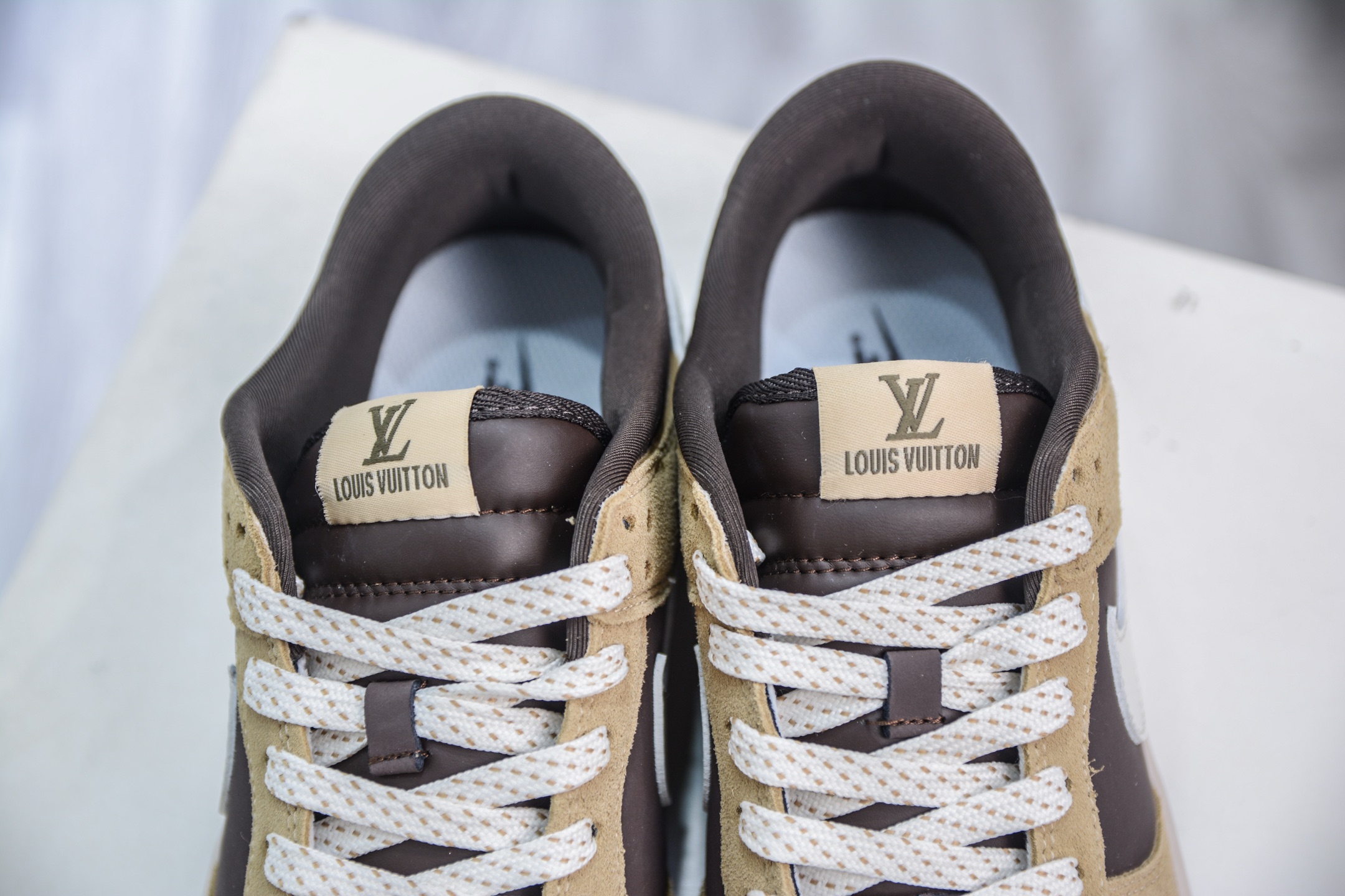 Nike SB Dunk Low x Louis Vuitton Brown/Beige - Stylish Sneaker Collaboration 9 i1747590955493 4063 0 7