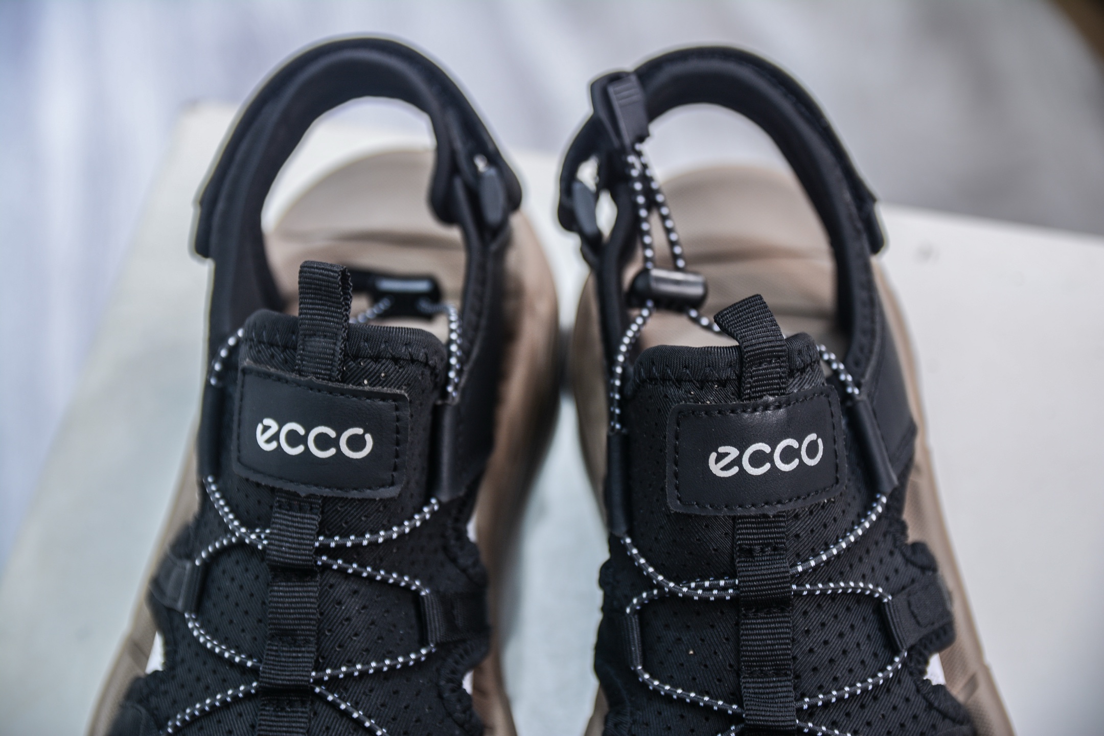200 ECCO爱步户外休闲凉鞋 越野系列 运动包头沙滩鞋凉鞋 689368 01001