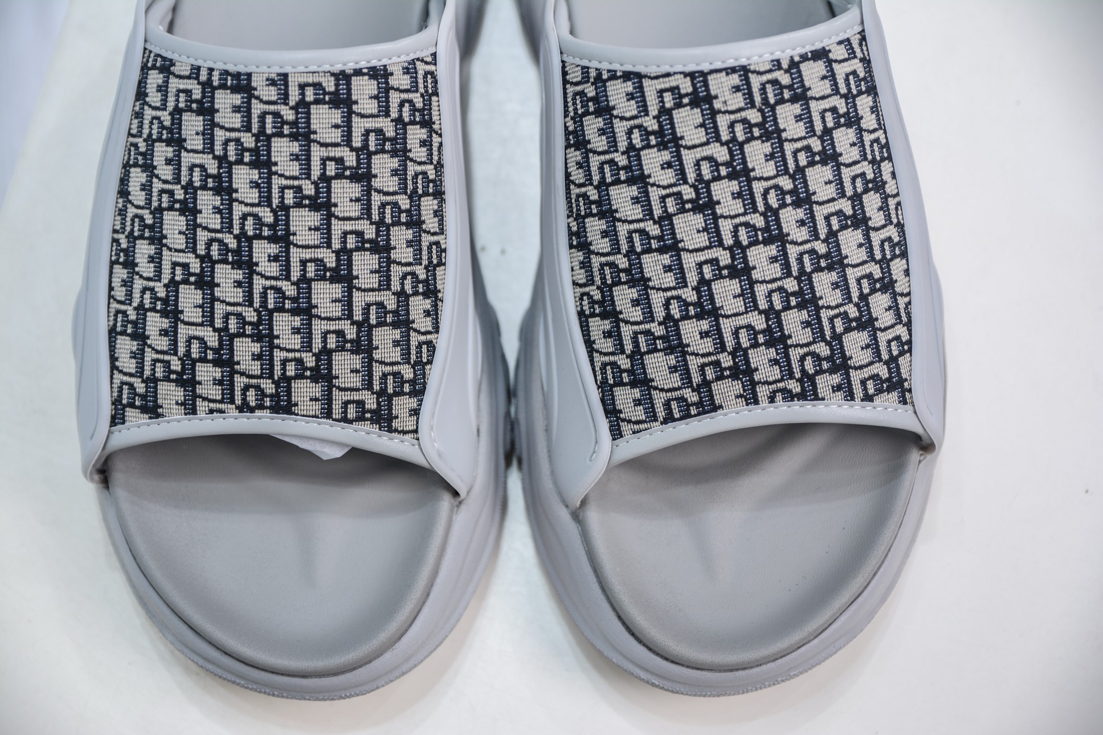Dior H-Town Oblique Rubber Slides Sandals Thick Sole - Available in Multiple Sizes 10 i1747594600268 1132 0 8