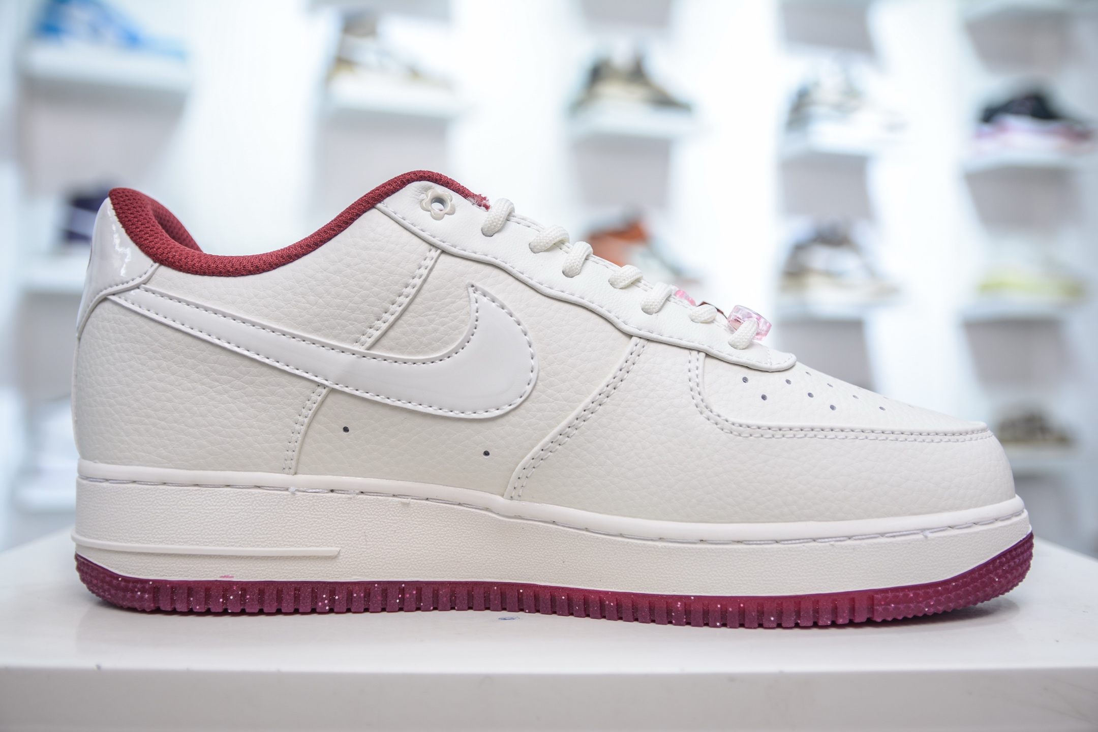 Nike Air Force 1 '07 Low 'Valentine's Day 2024' Casual Shoes 4 i1747594688751 2773 0 2