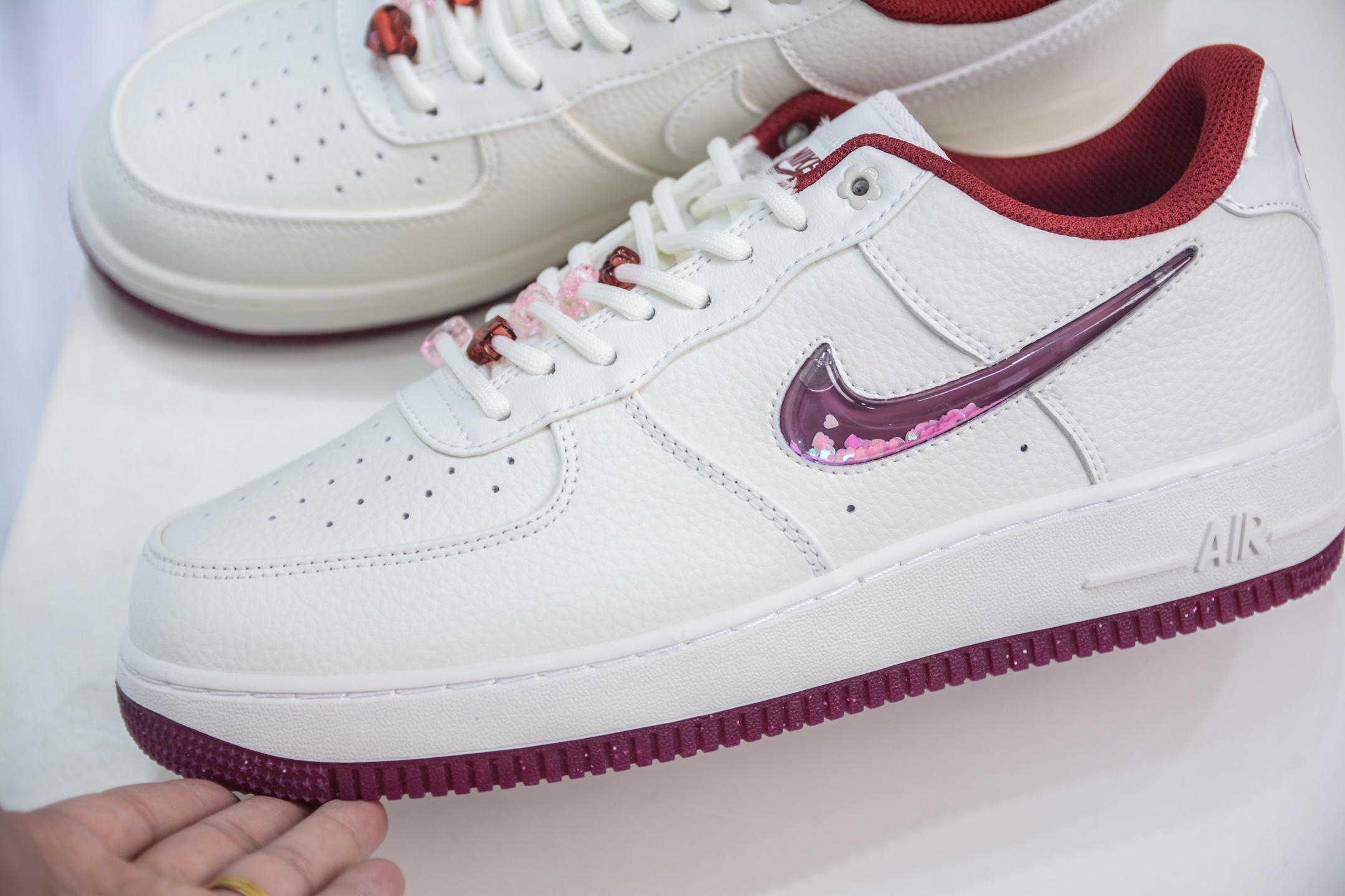 Nike Air Force 1 '07 Low 'Valentine's Day 2024' Casual Shoes 8 i1747594688751 9370 0 6