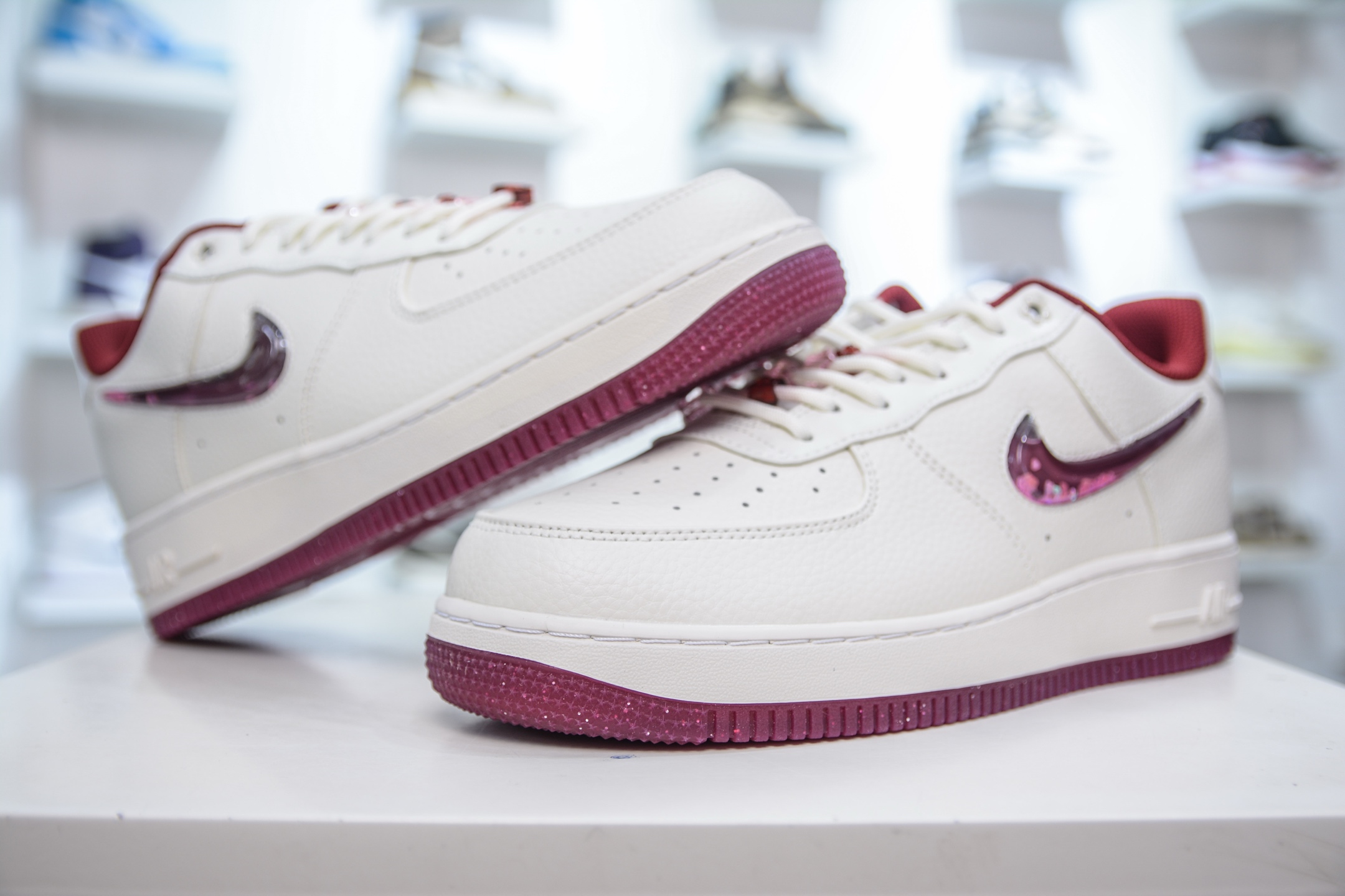 Nike Air Force 1 '07 Low 'Valentine's Day 2024' Casual Shoes 5 i1747594688907 8089 0 3