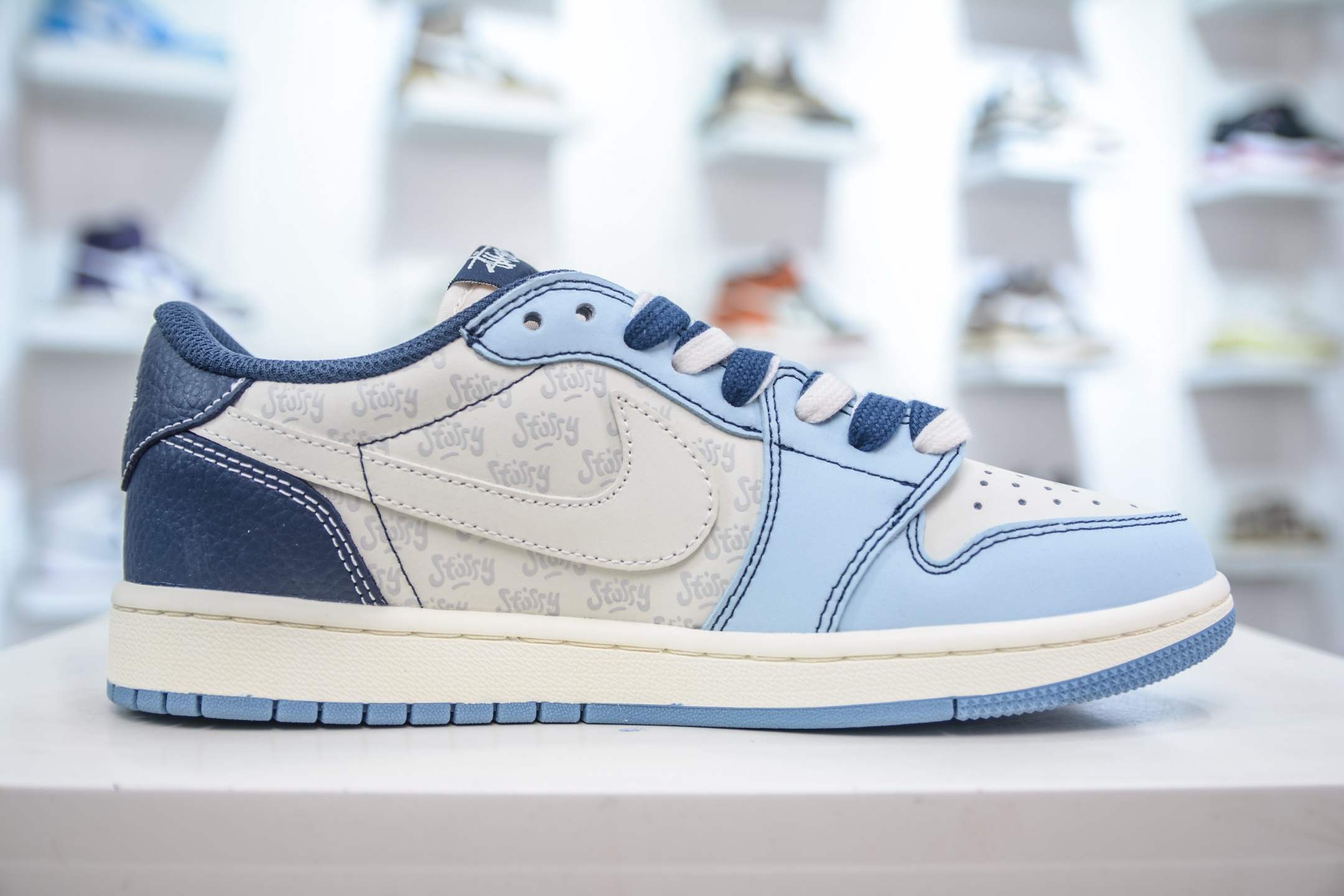 270 TS x Air Jordan x Stussy AJ1 Low 倒钩低帮联名斯图西-白蓝 XZ5749-010