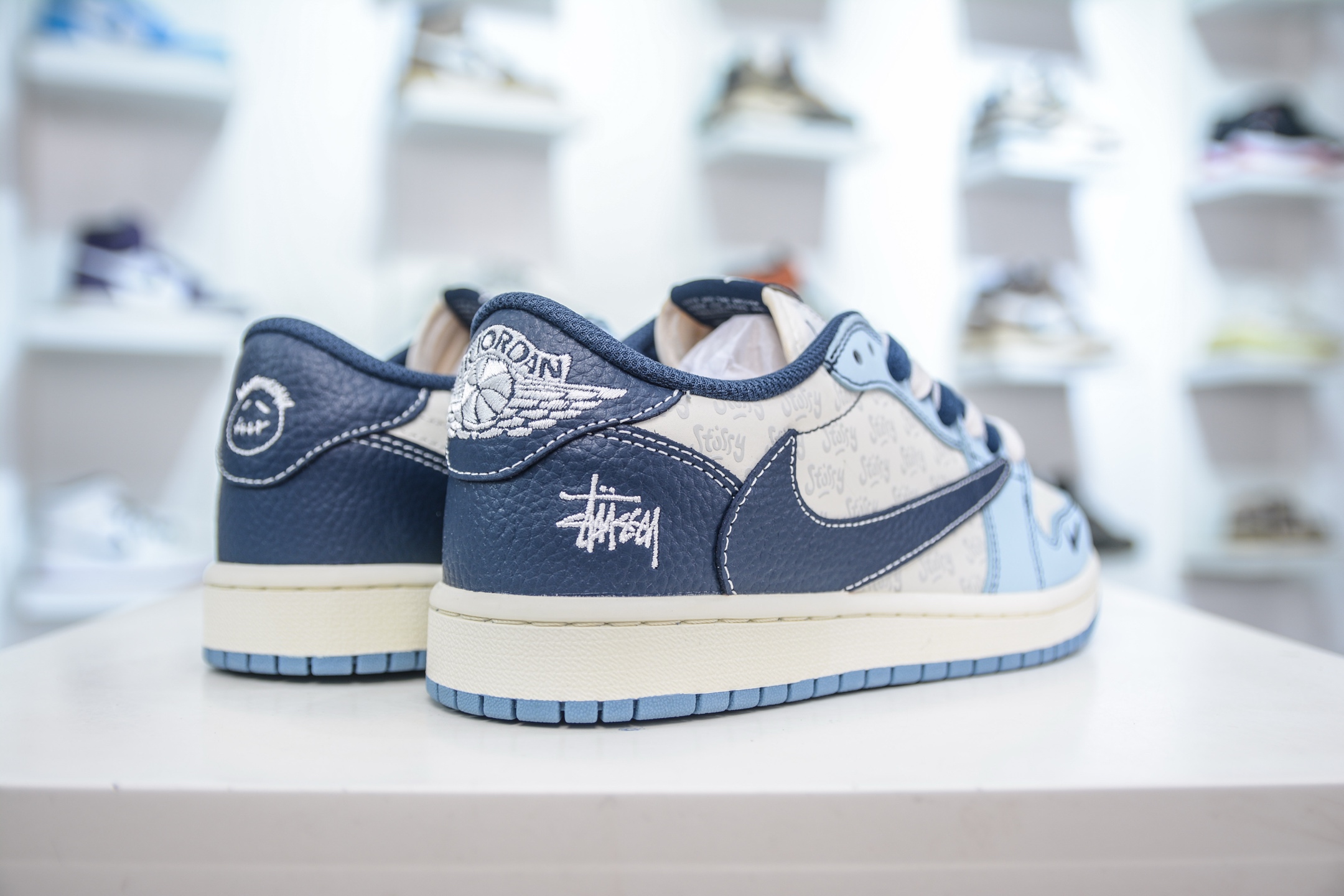 270 TS x Air Jordan x Stussy AJ1 Low 倒钩低帮联名斯图西-白蓝 XZ5749-010