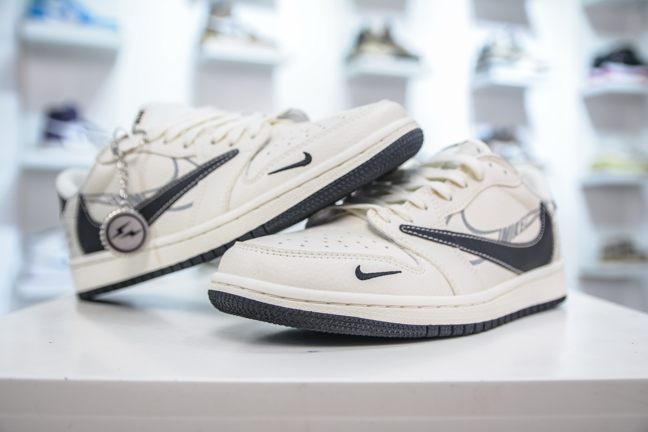 270 TS x Air Jordan x Fragment Design AJ1 Low 倒钩低帮联名藤原浩闪电-虚影黑勾 LD2025-029