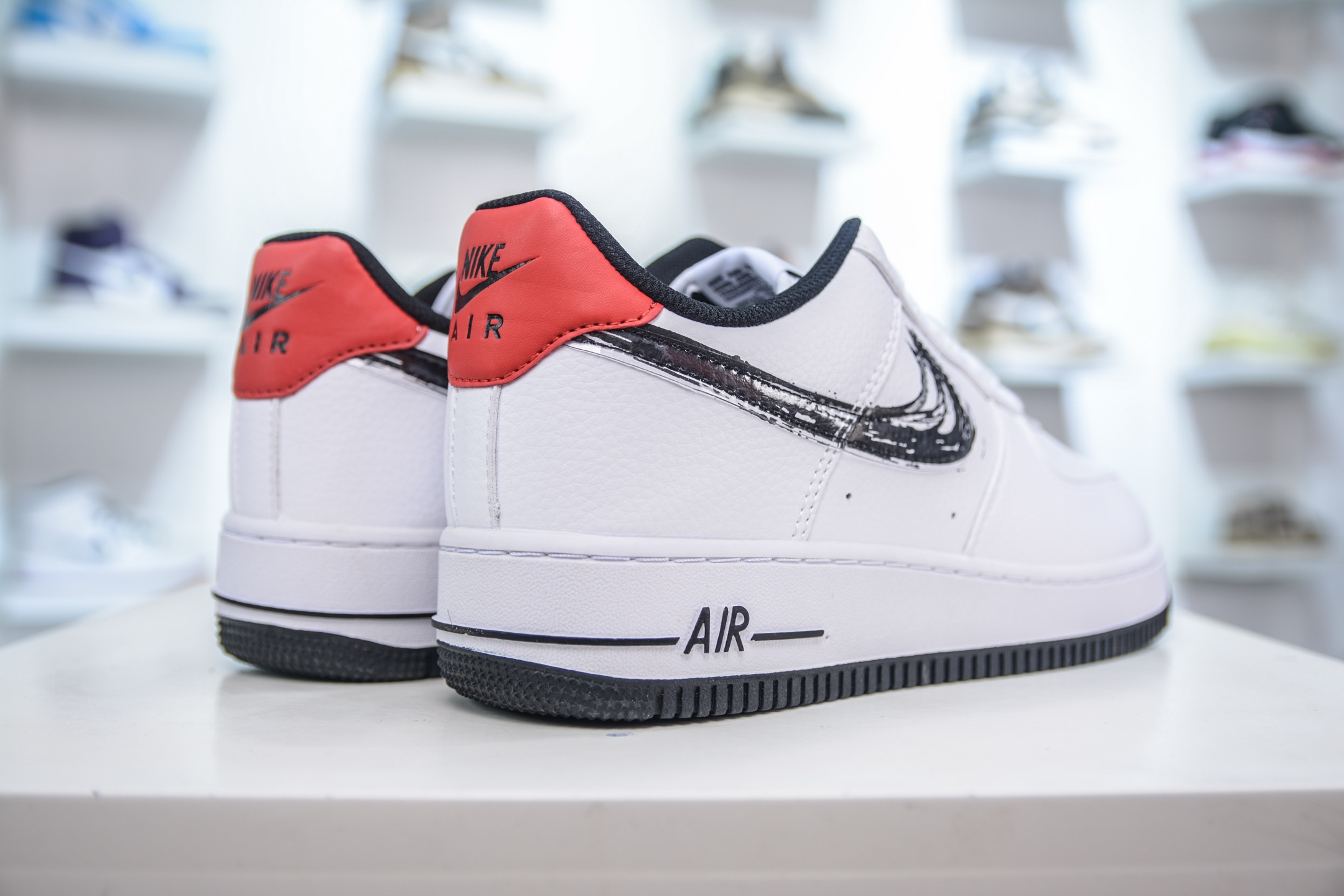 PB版 NK Air Force 1'07 Low 二次元涂鸦 空军一号低帮百搭休闲运动板鞋 DA4657-100