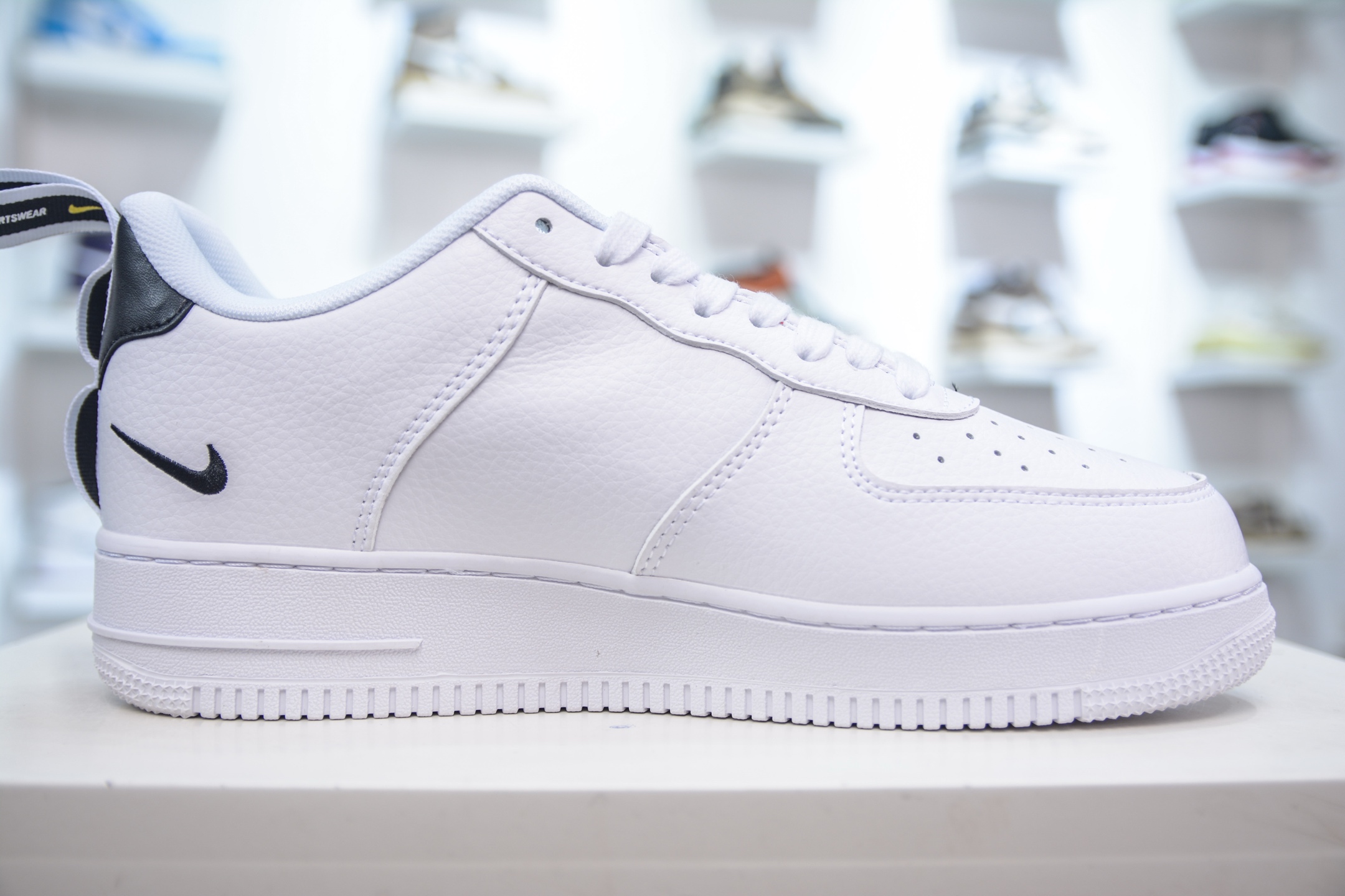 180 PB版 NK Air Force 1'07 Low 白简版解构 空军一号低帮百搭休闲运动板鞋 AJ7747-100