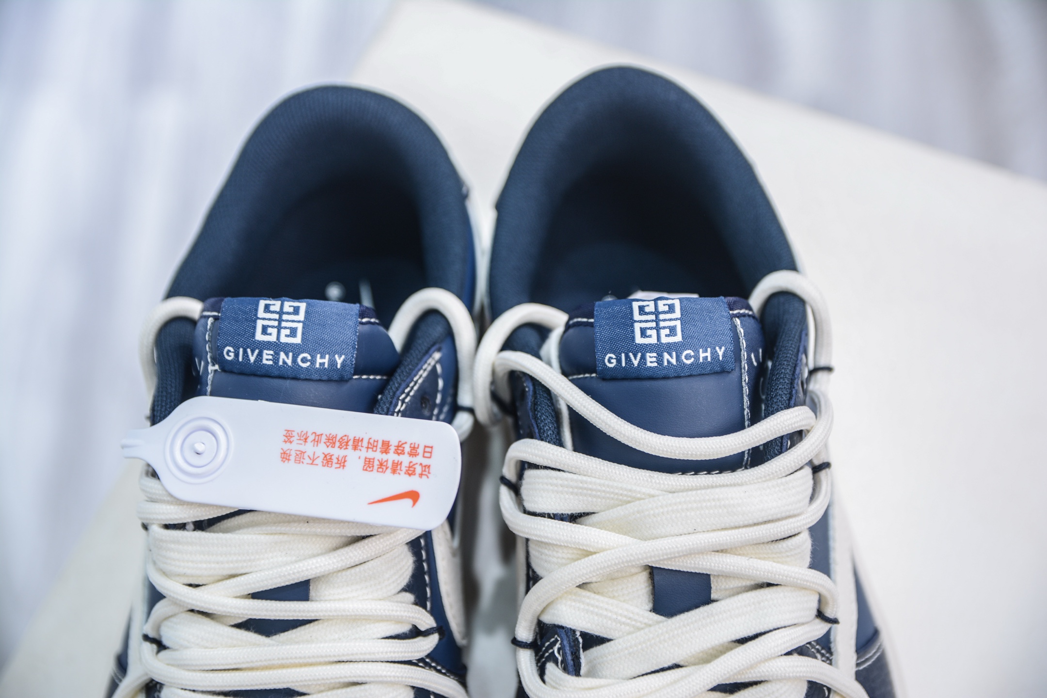 300 TS x Air Jordan AJ1 Low x GIVENCHY 倒钩低帮纪梵希联名-深蓝米白倒钩绑带 DM6868-105