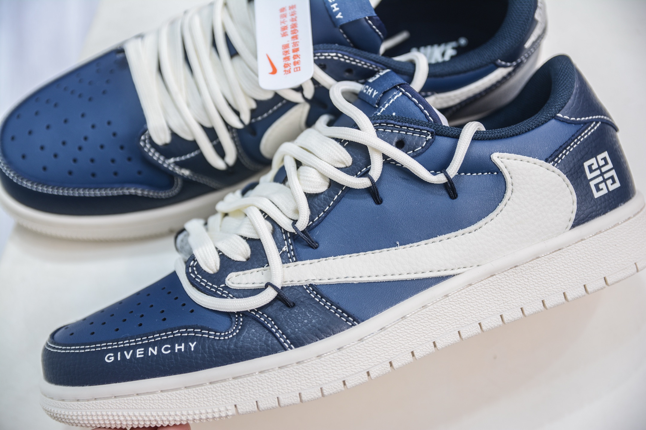 300 TS x Air Jordan AJ1 Low x GIVENCHY 倒钩低帮纪梵希联名-深蓝米白倒钩绑带 DM6868-105