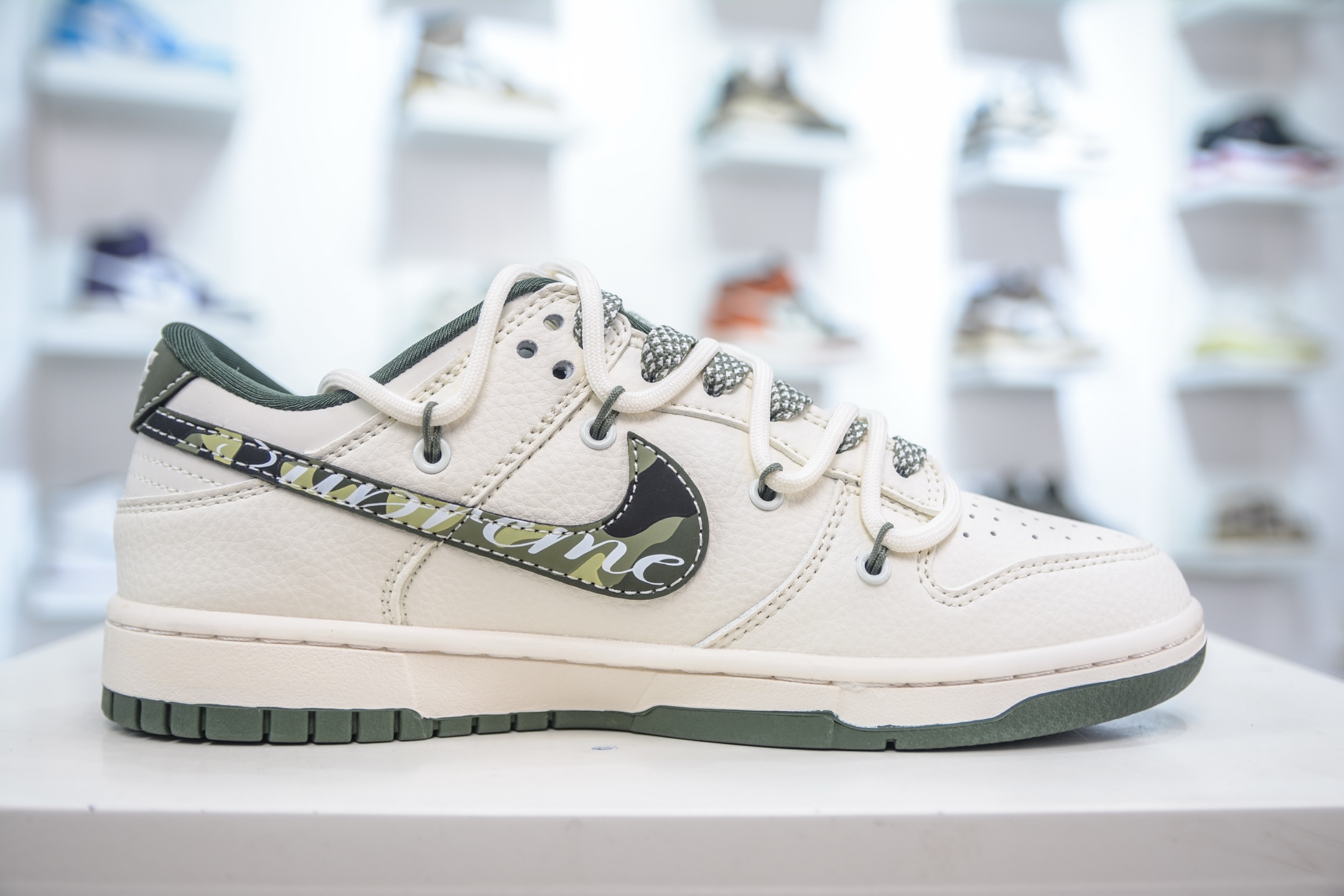 300 Nike SB Dunk Low x Supreme SUP联名-米白迷彩绑带 DM6868-081