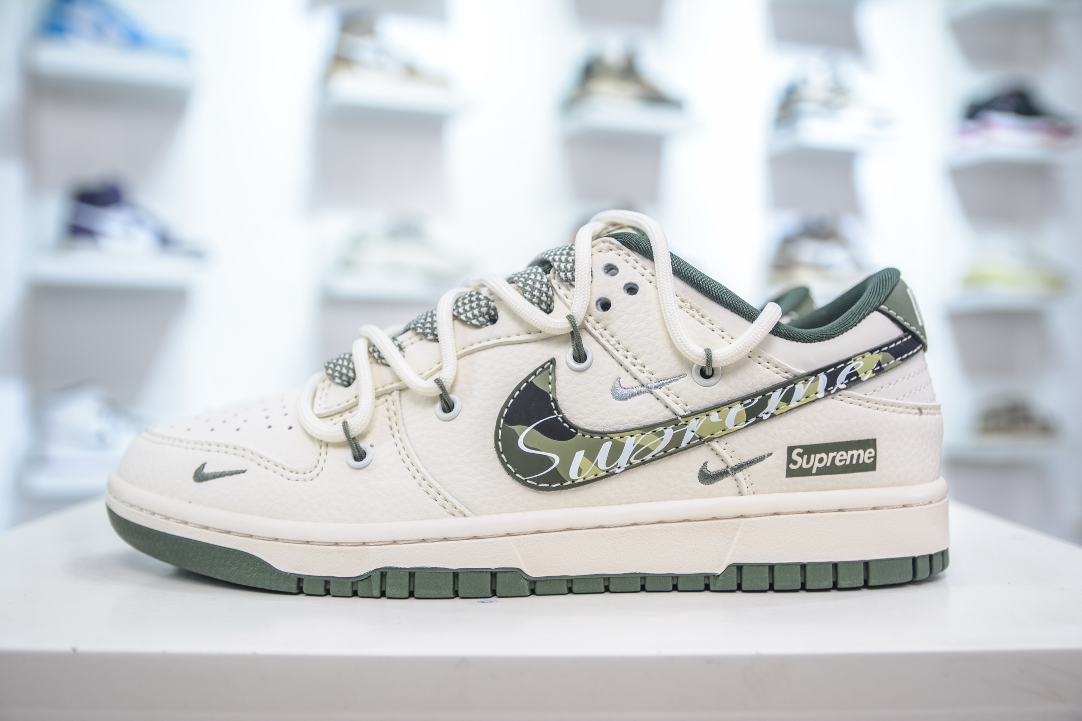300 Nike SB Dunk Low x Supreme SUP联名-米白迷彩绑带 DM6868-081