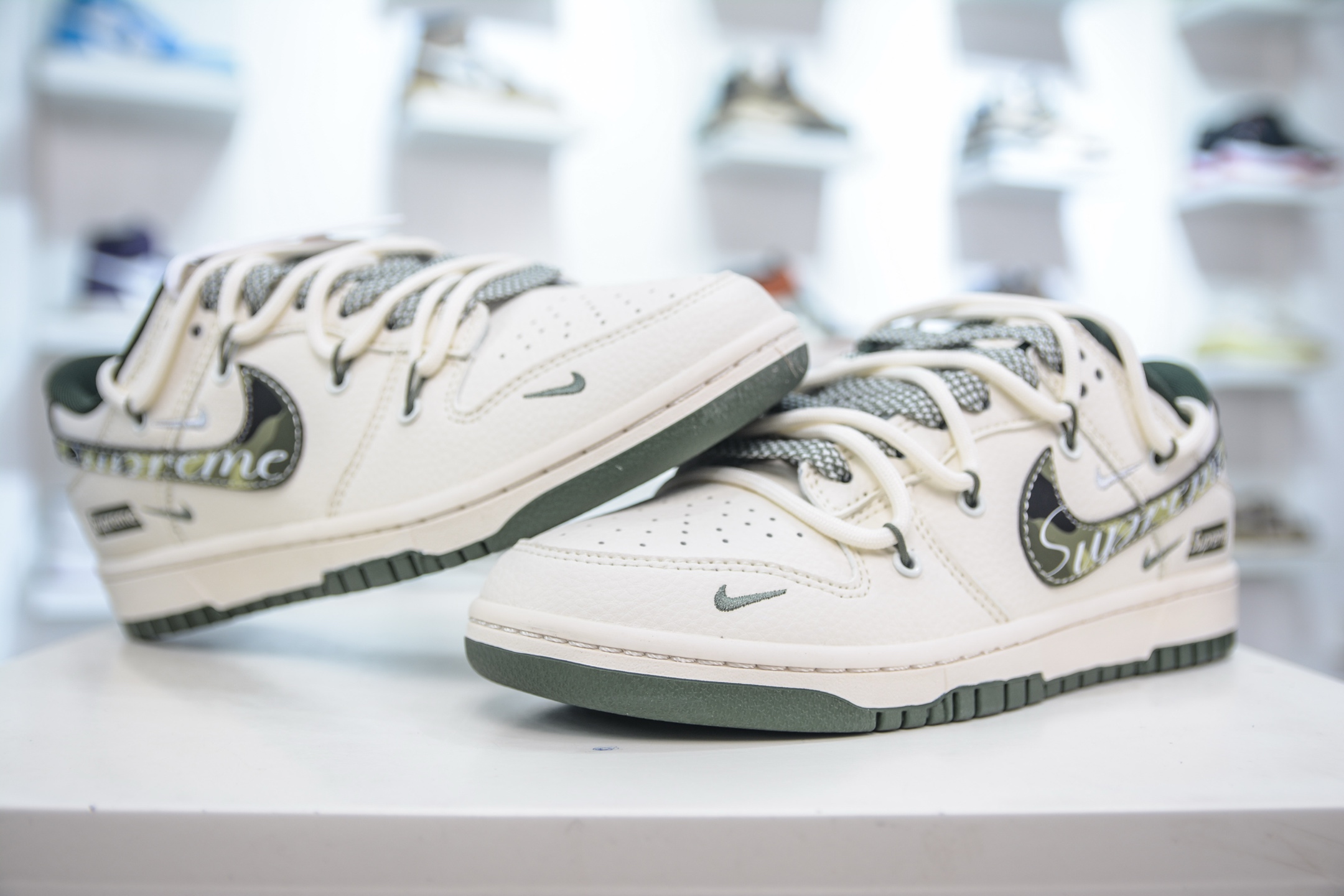 300 Nike SB Dunk Low x Supreme SUP联名-米白迷彩绑带 DM6868-081