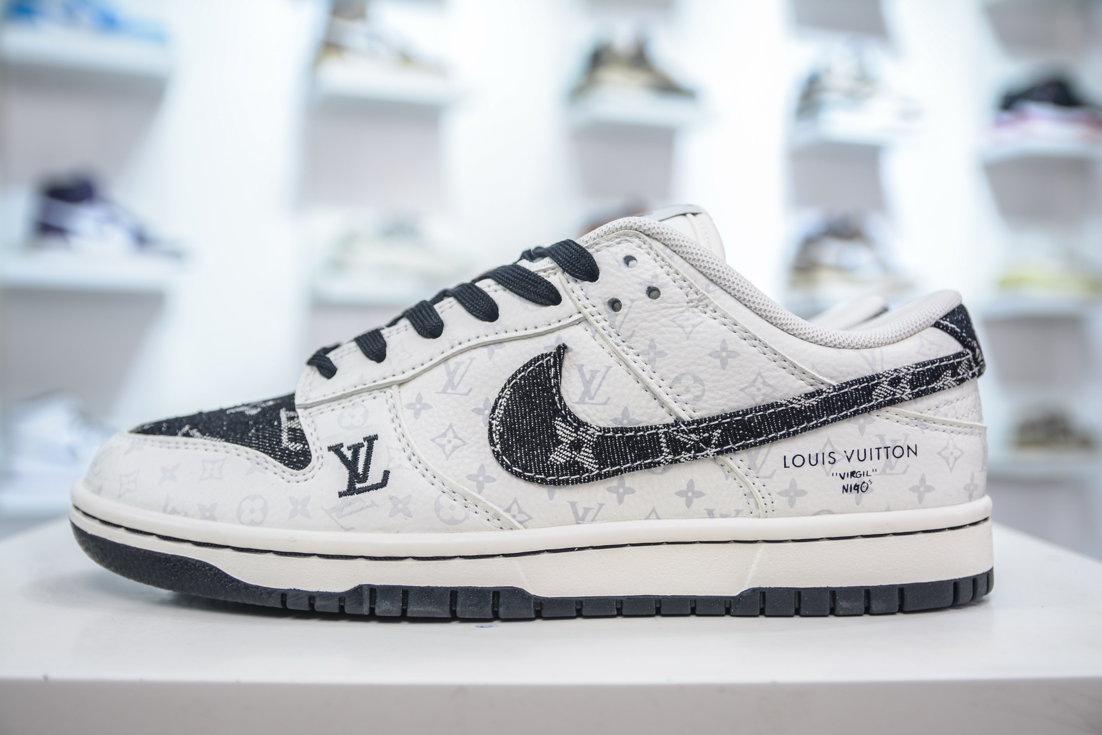 280 Nike SB Dunk Low x Louis Vuitton LV联名-白黑牛仔勾 SC9772-804