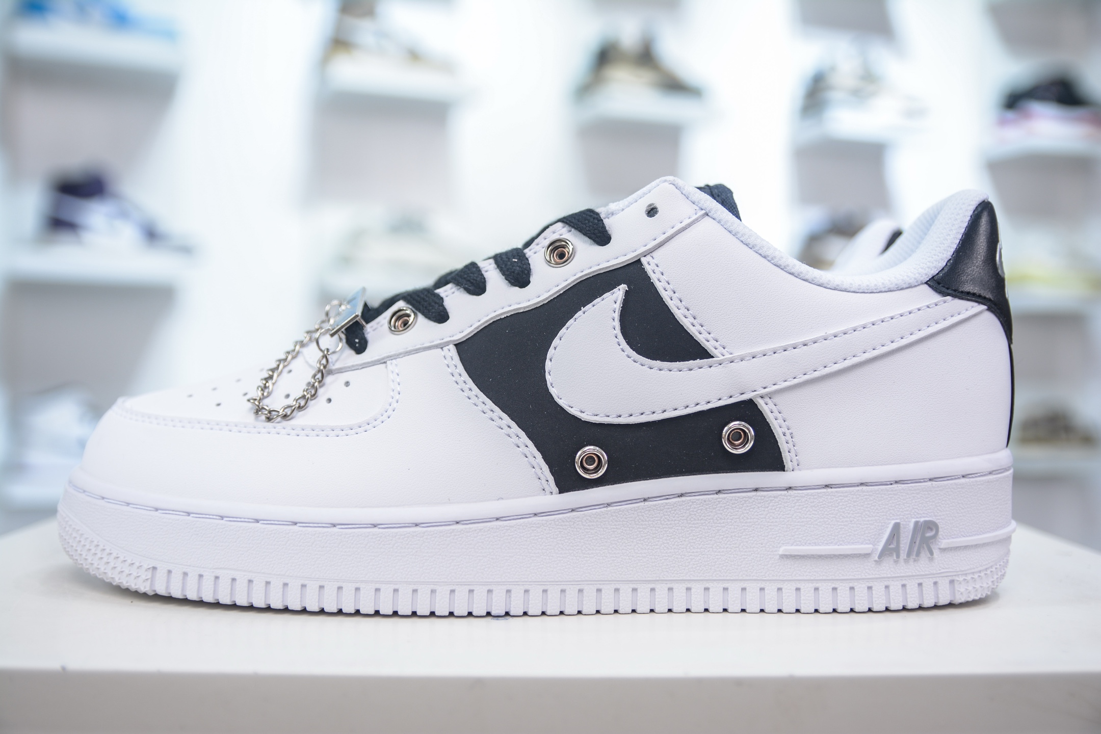 180 PB版 NK Air Force 1'07 Low 极阴阳 空军一号低帮百搭休闲运动板鞋 DA8571-100