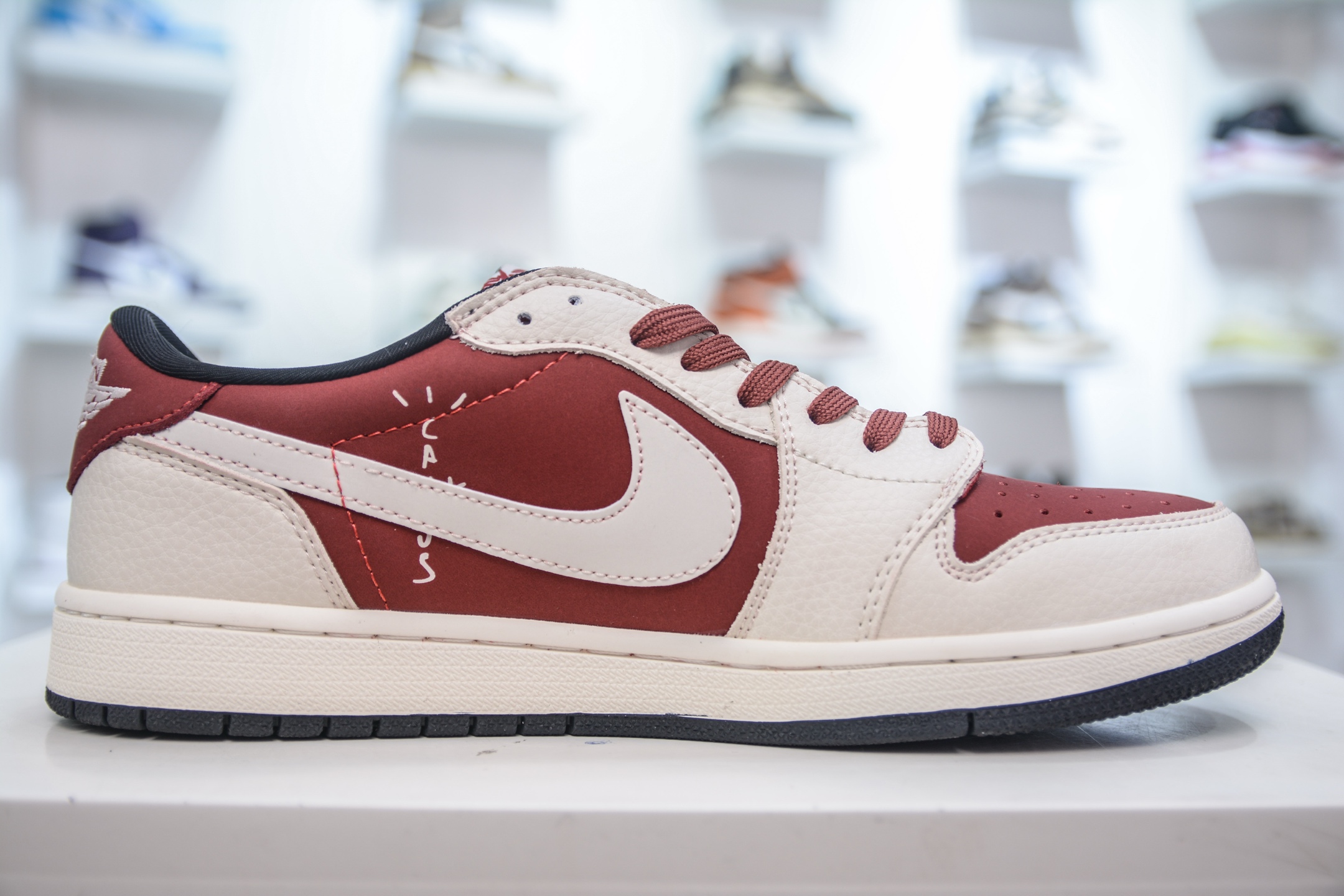 270 TS x Air Jordan x Stussy AJ1 Low 倒钩低帮联名斯图西-白红涂鸦勾 LD2025-017