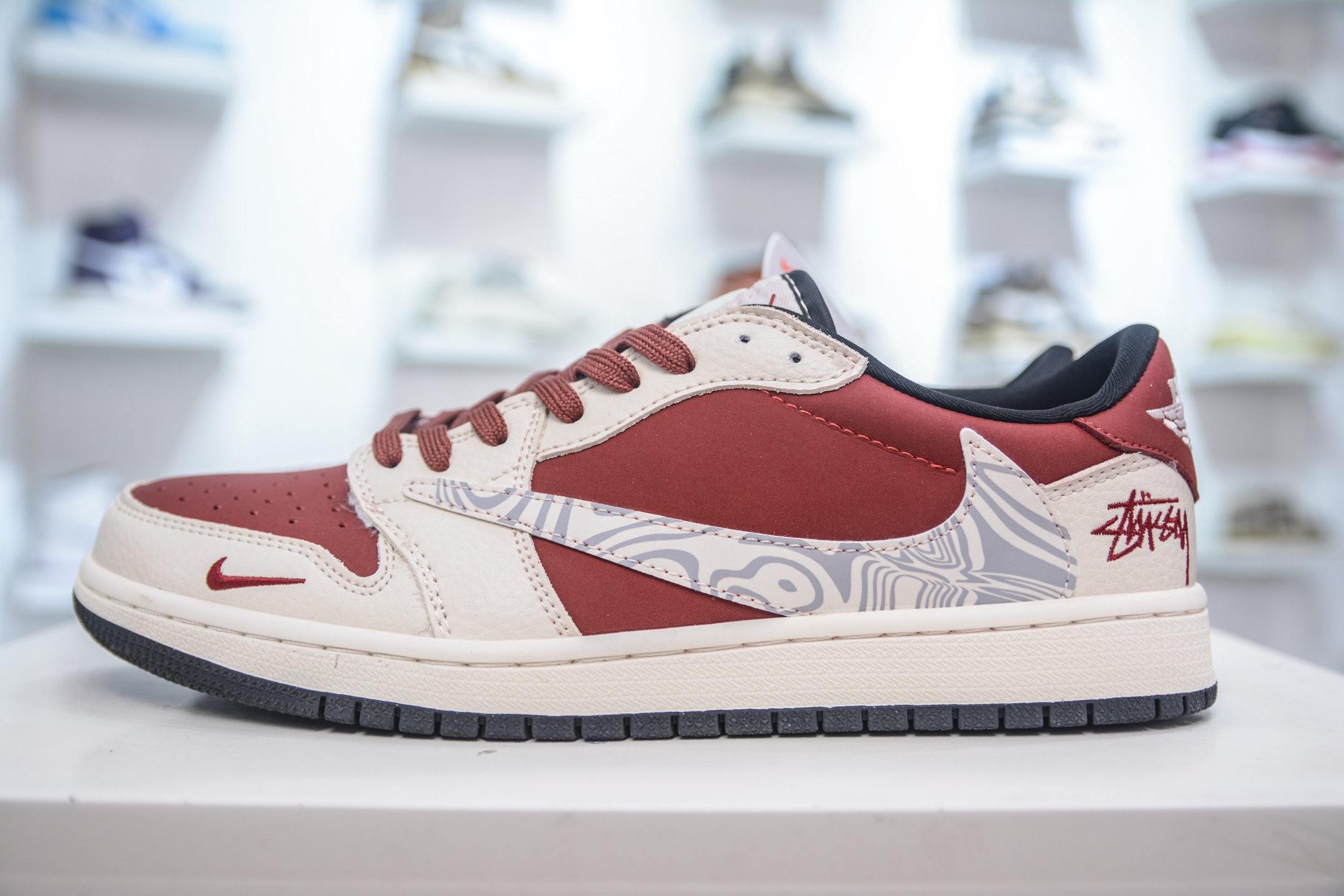 270 TS x Air Jordan x Stussy AJ1 Low 倒钩低帮联名斯图西-白红涂鸦勾 LD2025-017