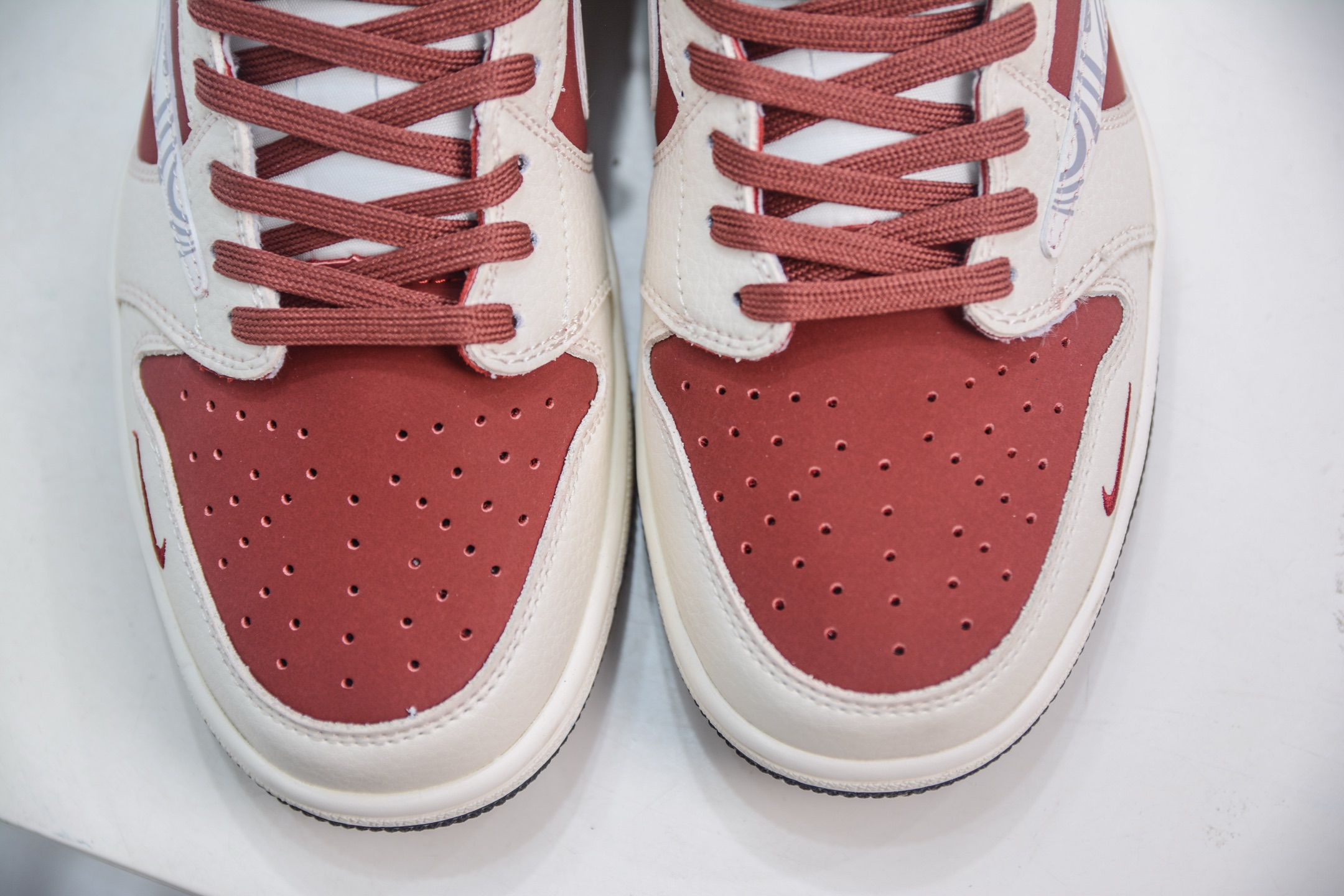 270 TS x Air Jordan x Stussy AJ1 Low 倒钩低帮联名斯图西-白红涂鸦勾 LD2025-017