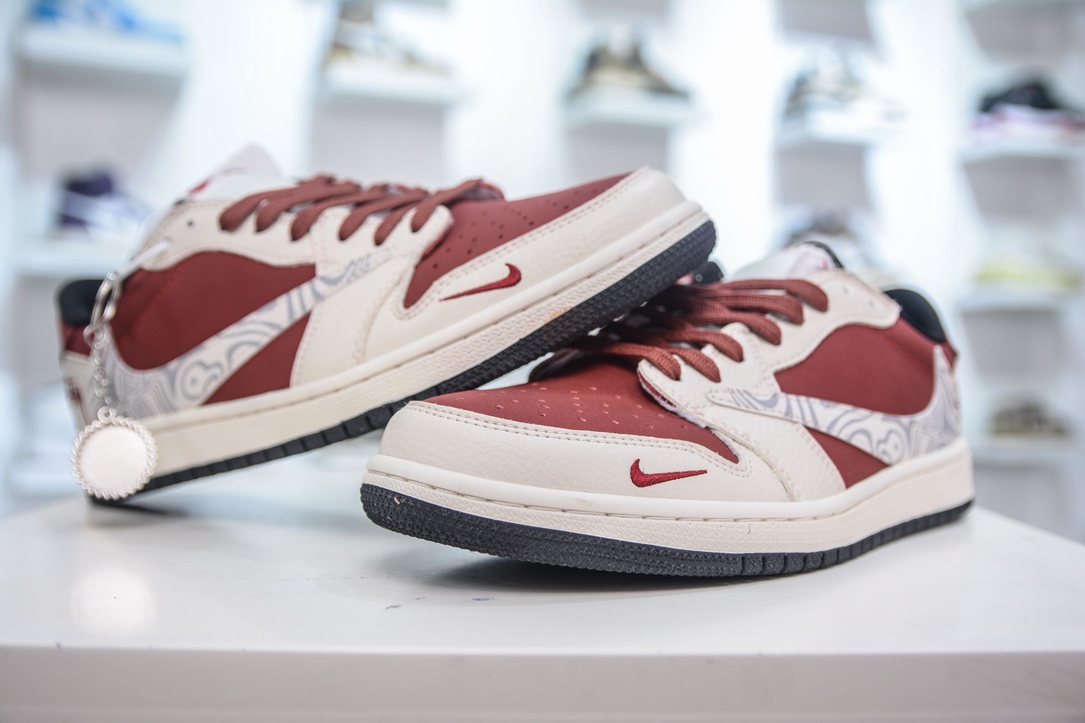 270 TS x Air Jordan x Stussy AJ1 Low 倒钩低帮联名斯图西-白红涂鸦勾 LD2025-017