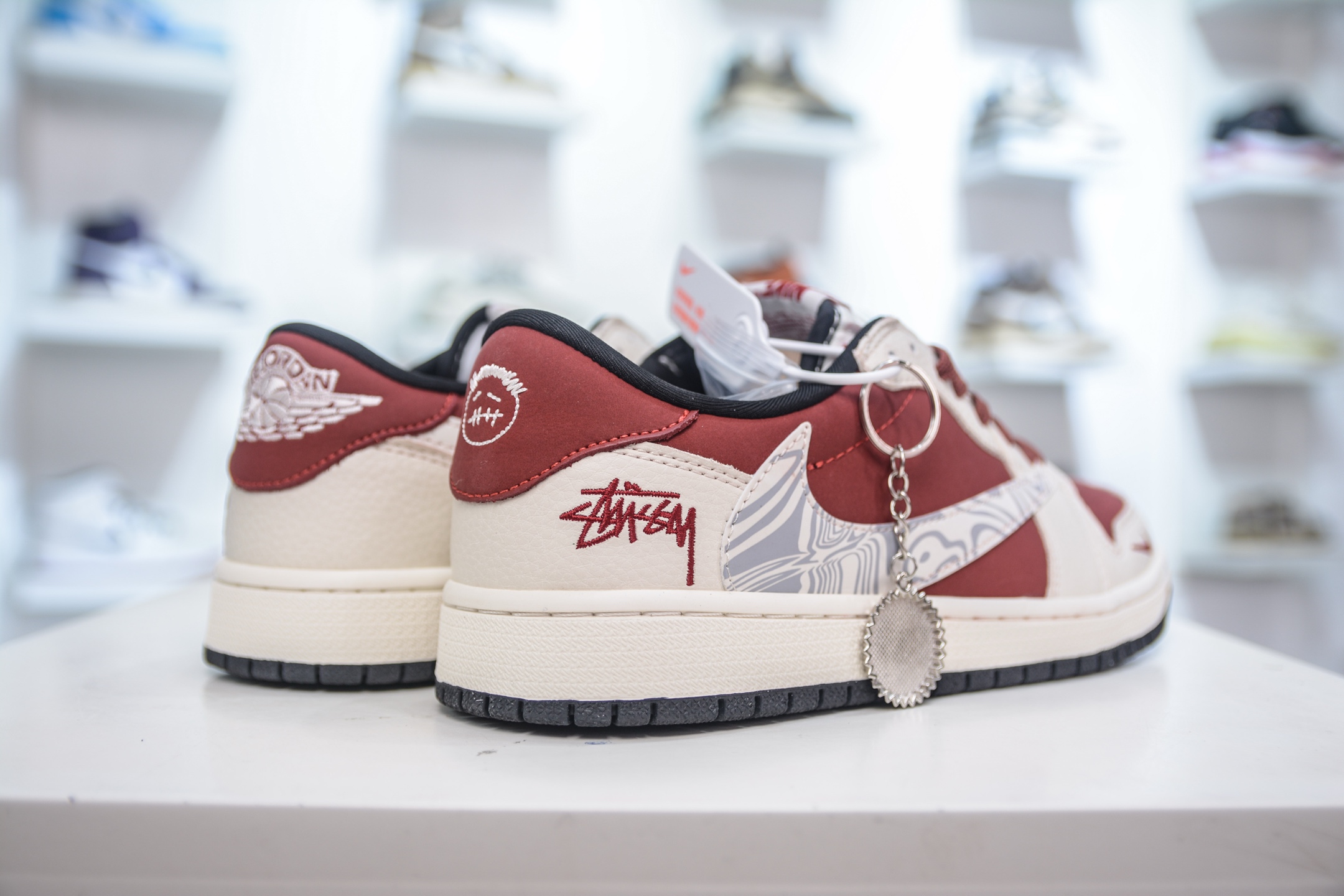 270 TS x Air Jordan x Stussy AJ1 Low 倒钩低帮联名斯图西-白红涂鸦勾 LD2025-017
