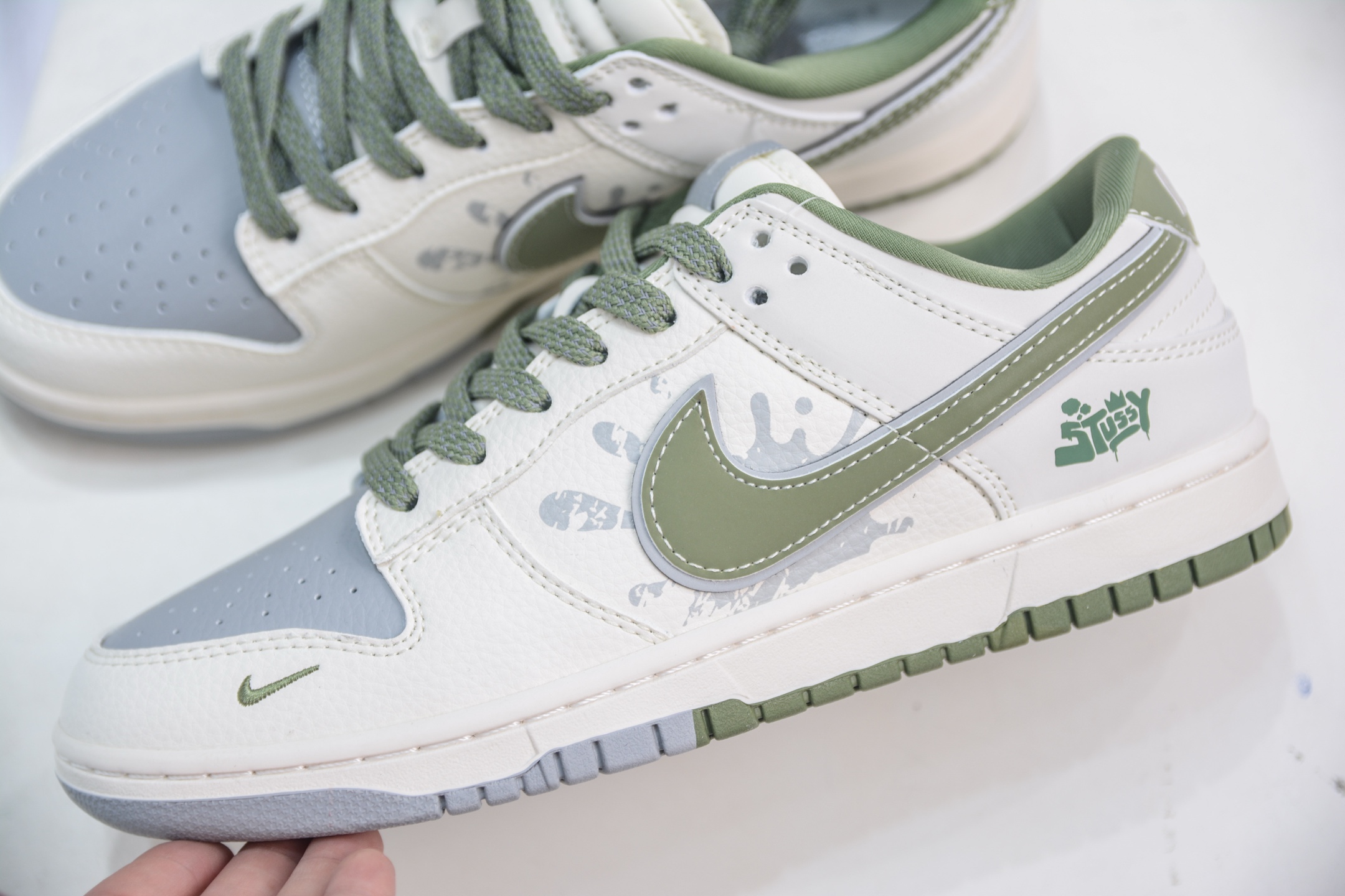 280 Nike SB Dunk Low x Stussy 斯图西联名-白灰绿勾 XS6089-594