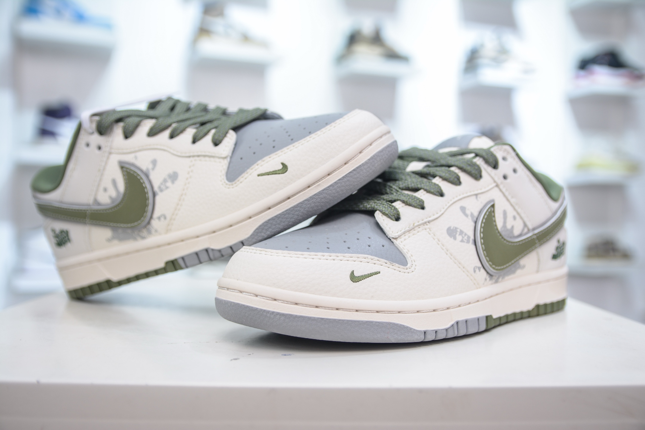 280 Nike SB Dunk Low x Stussy 斯图西联名-白灰绿勾 XS6089-594