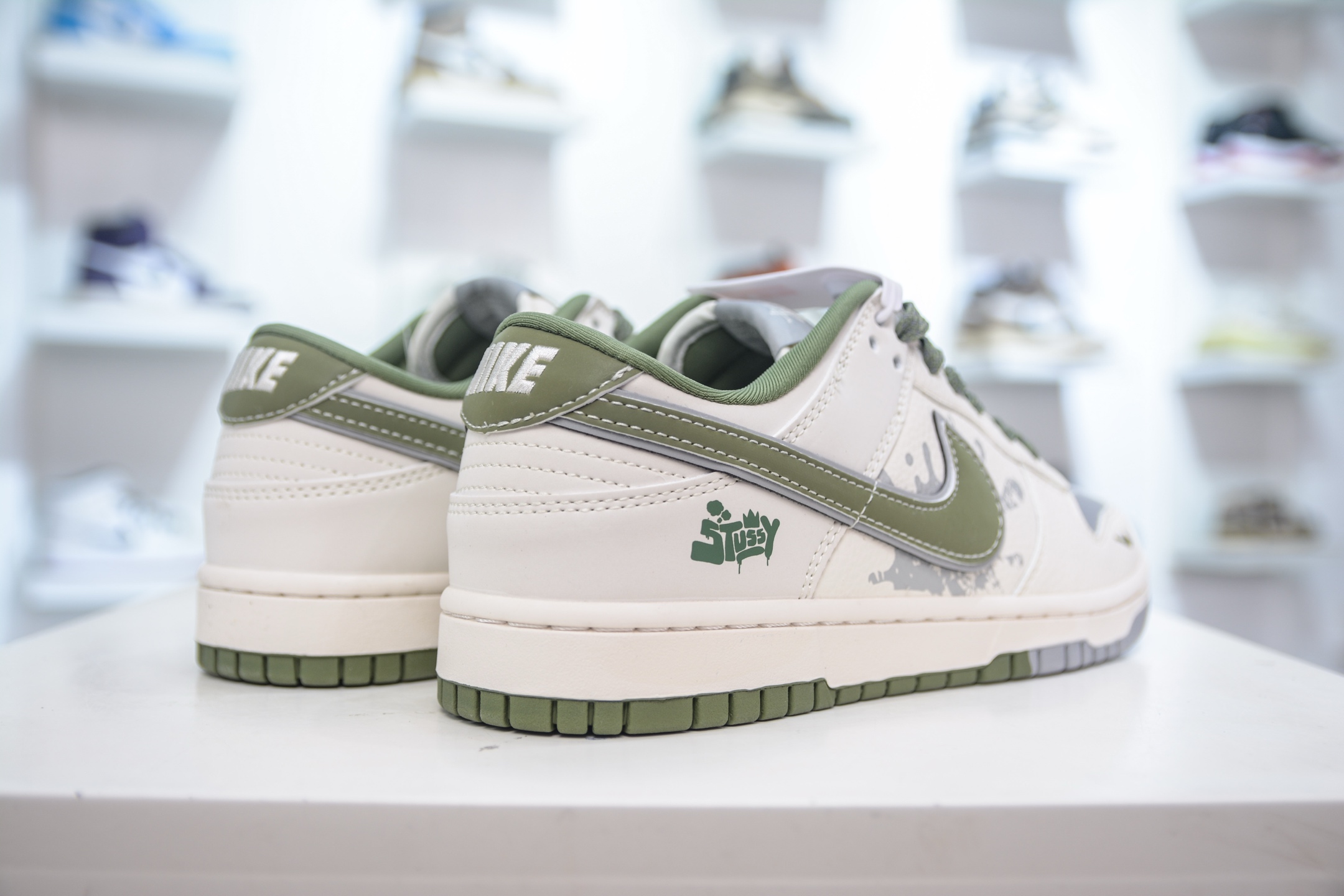 280 Nike SB Dunk Low x Stussy 斯图西联名-白灰绿勾 XS6089-594