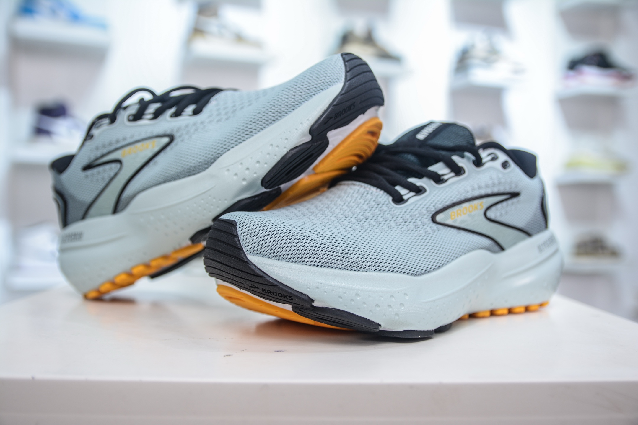 Brooks Glycerin 21: Ultra-Lightweight Running Shoes for Ultimate Comfort 5 i1747868858538 2347 0 3