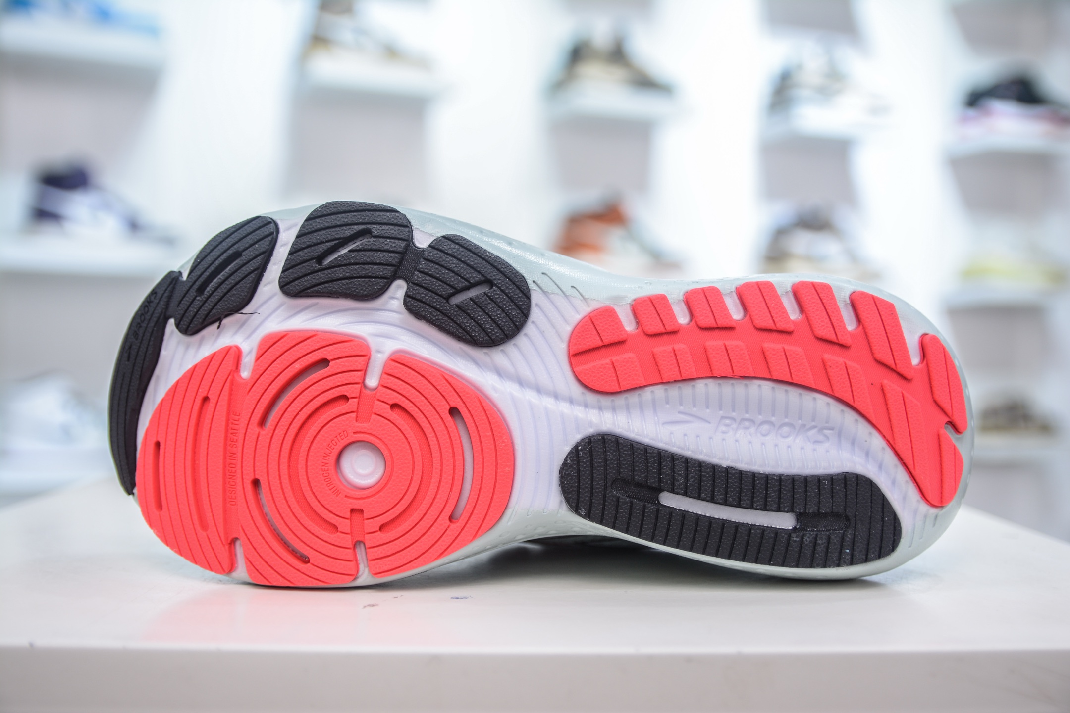 Brooks Glycerin 21 Running Shoes - Lightweight, Breathable, Cushioned Support 6 i1747868915778 5 0 4