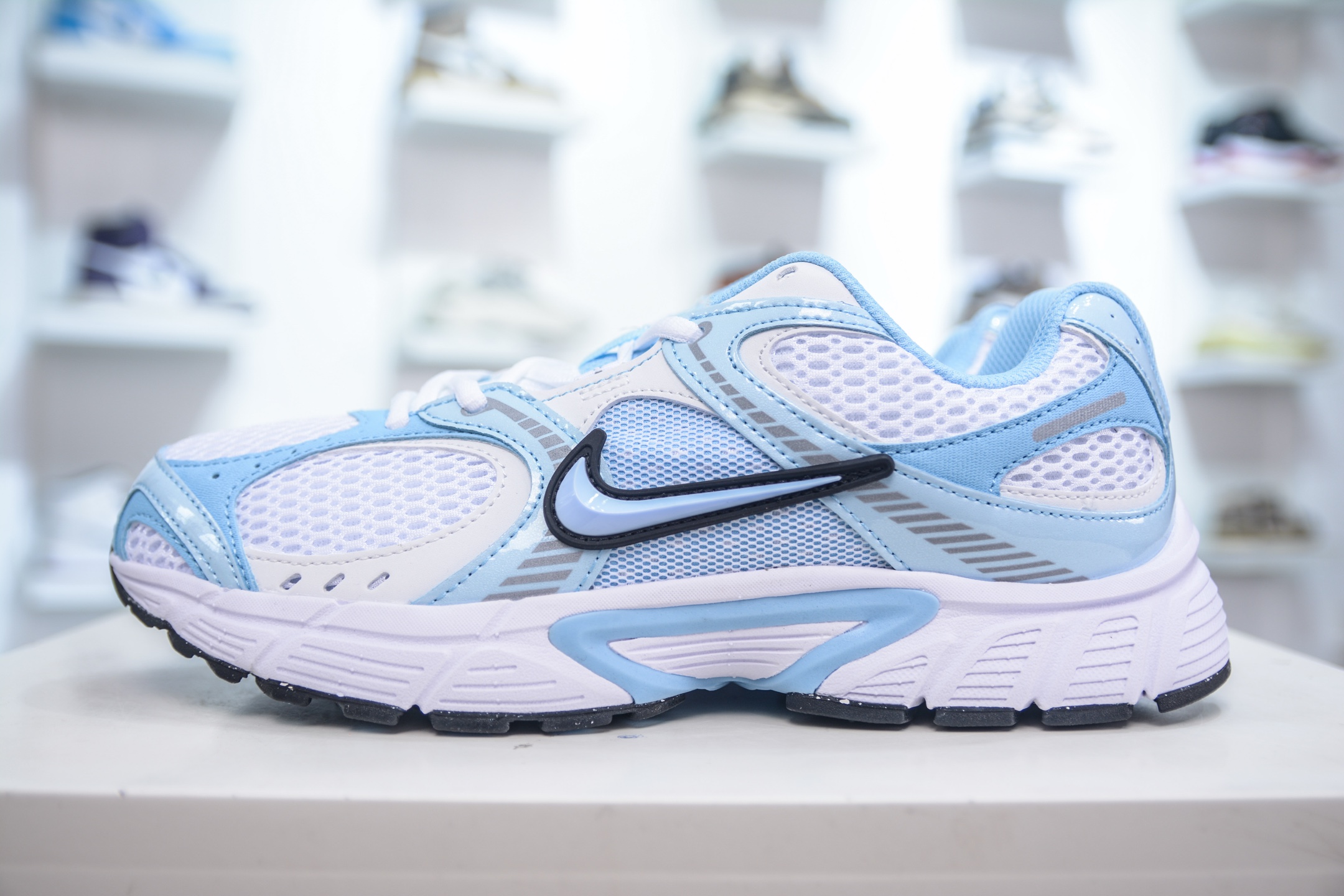 Nike V5 RNR Running Shoes - Comfort, Style, and Durability for Daily Wear 2 i1747868971986 8017 0 0
