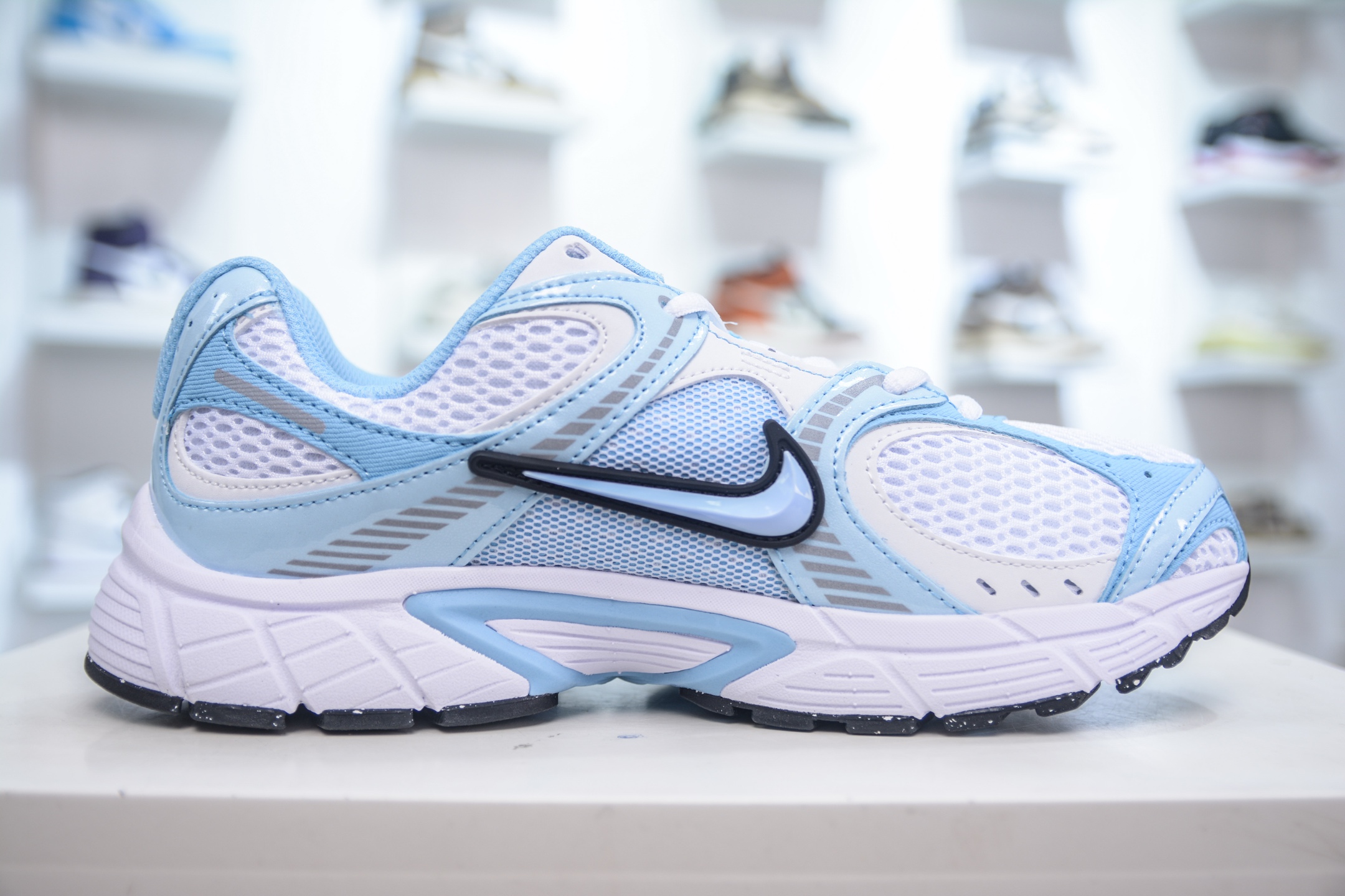 Nike V5 RNR Running Shoes - Comfort, Style, and Durability for Daily Wear 4 i1747868972028 4853 0 2