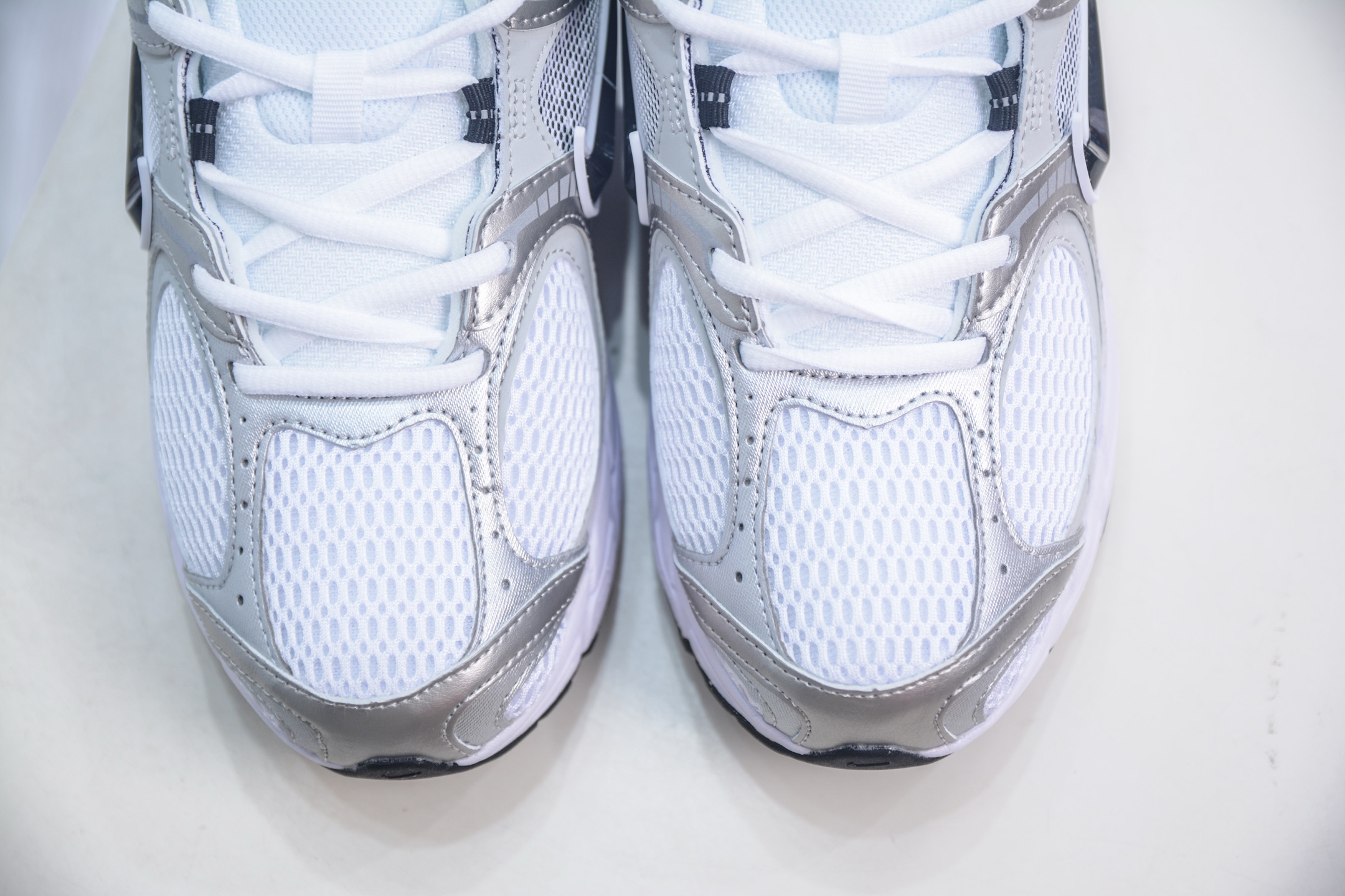 Nike V5 RNR Running Shoes: Comfortable, Durable, and Stylish Low-Top Sneakers 10 i1747869017649 3878 0 8