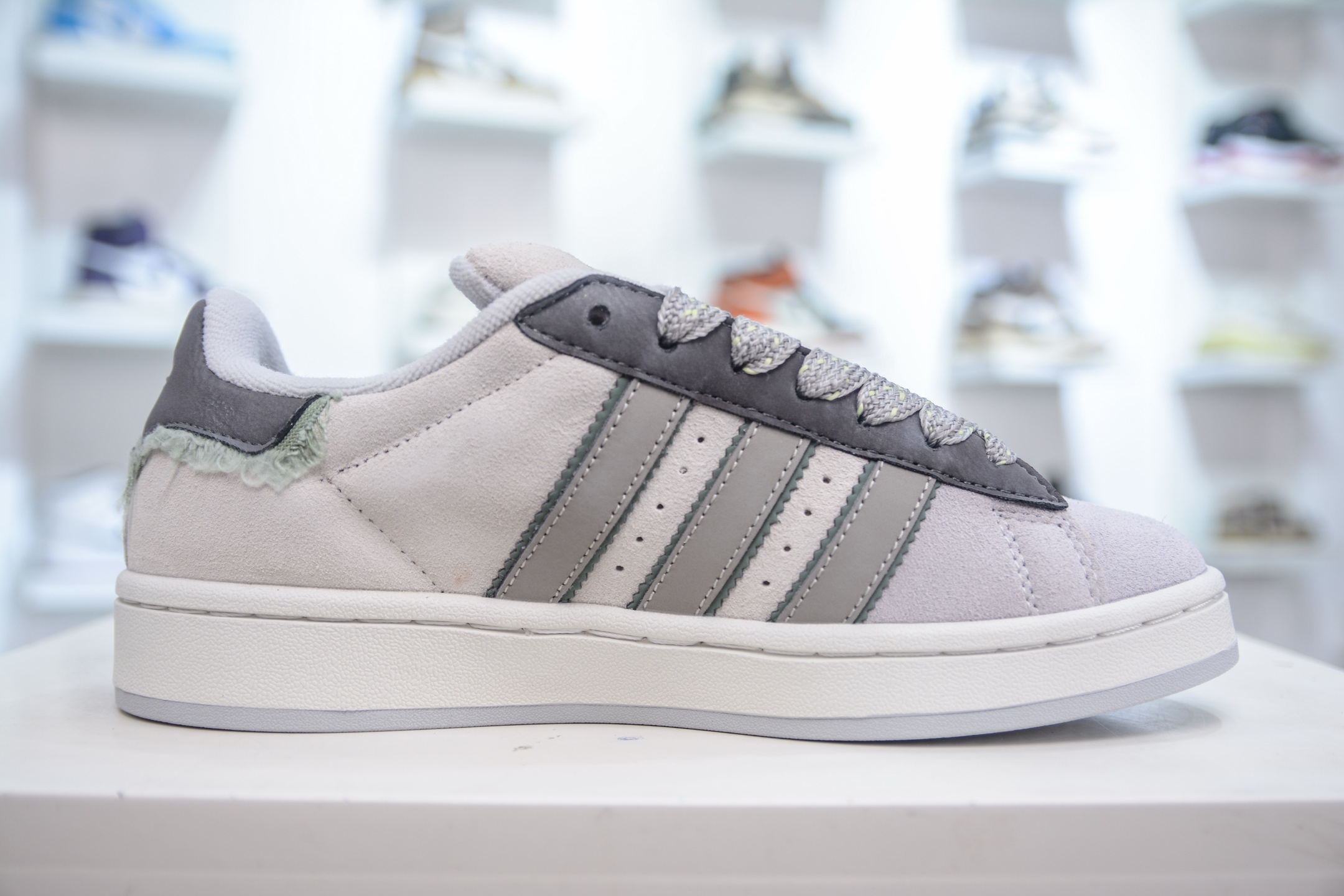Adidas Originals Campus 00s Retro Bread Shoes - Stylish Comfort & Design 3 i1747869072727 5852 0 2