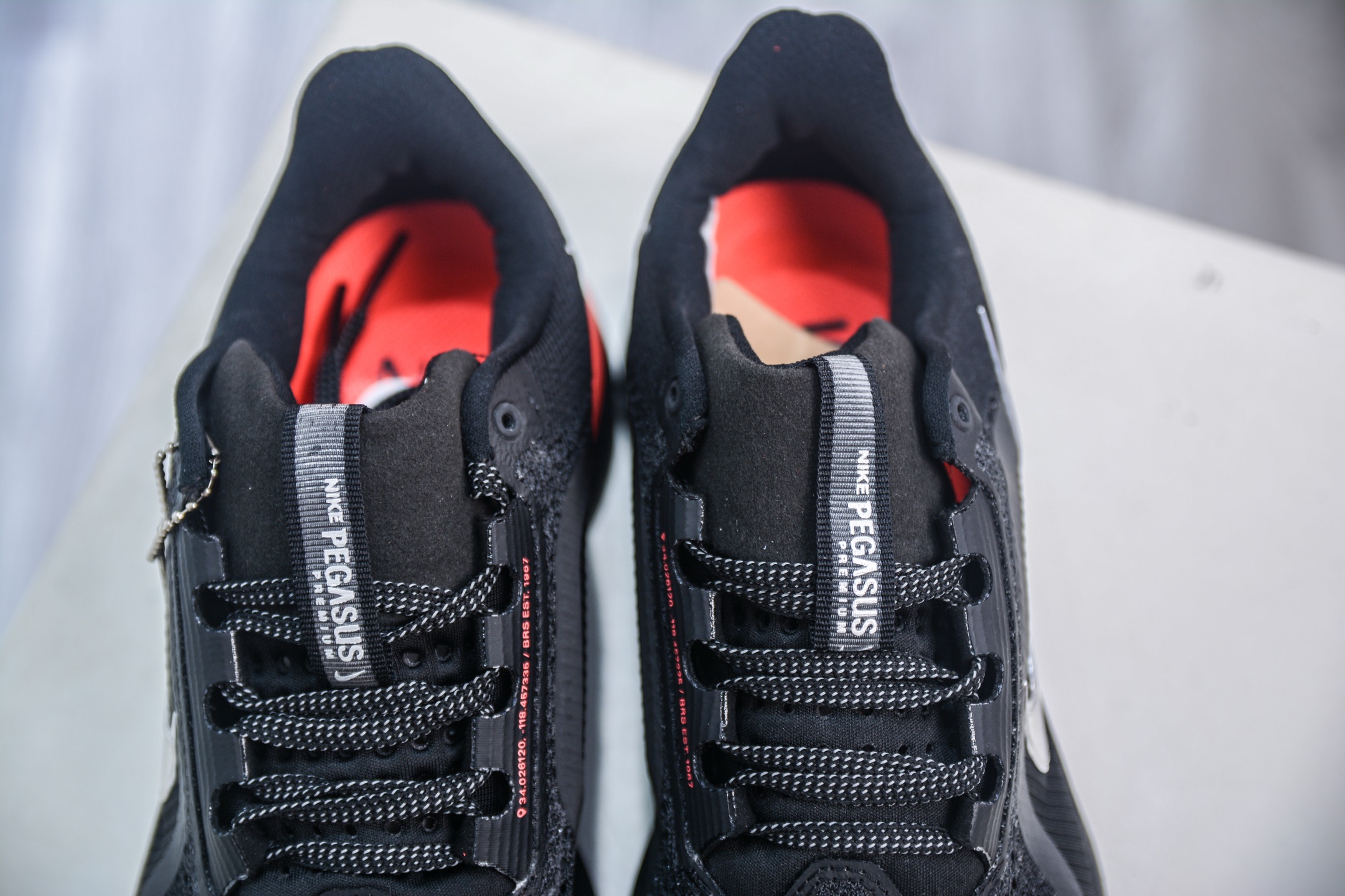 300 Nike Air Zoom Pegasus Premium 耐克网面全掌气垫缓震跑鞋 HQ2593-003