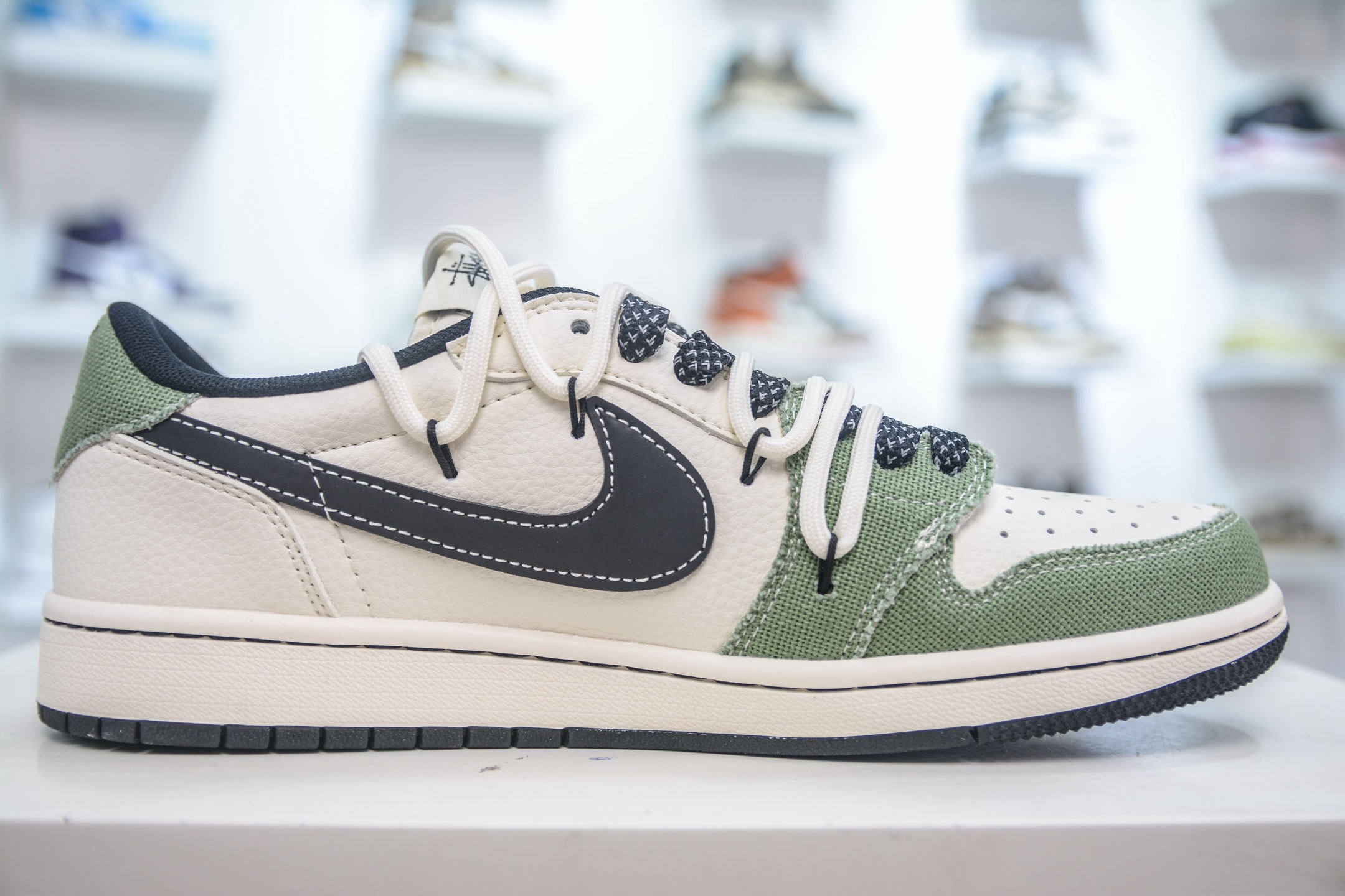 300 Travis Scott x Nike Air Jordan 1 Low x Stussy 斯图西联名-米绿帆布绑带 DM6868-102