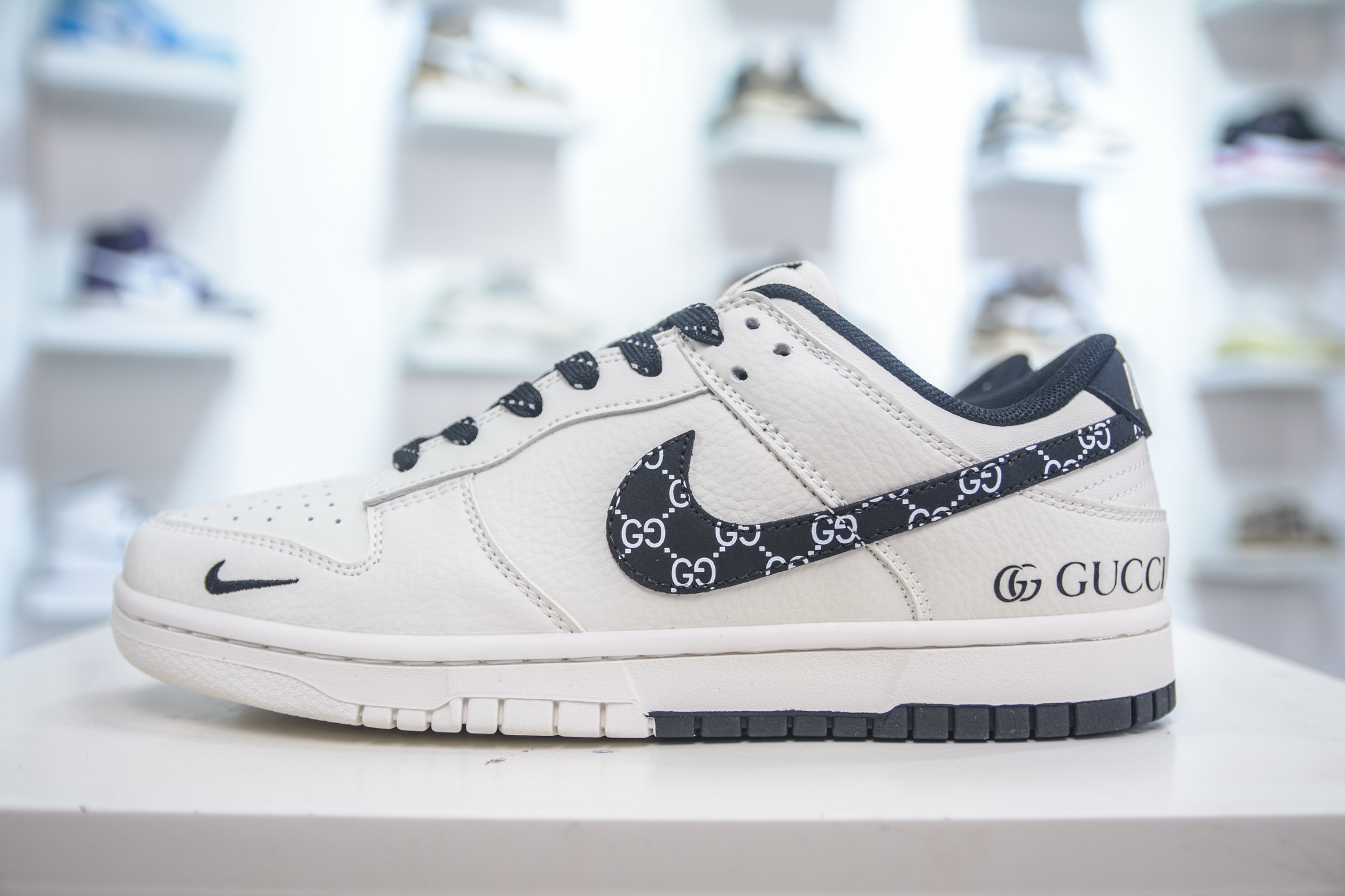 280 Nike SB Dunk Low x GUCCI 古驰联名-米白黑钩 XD6188-048