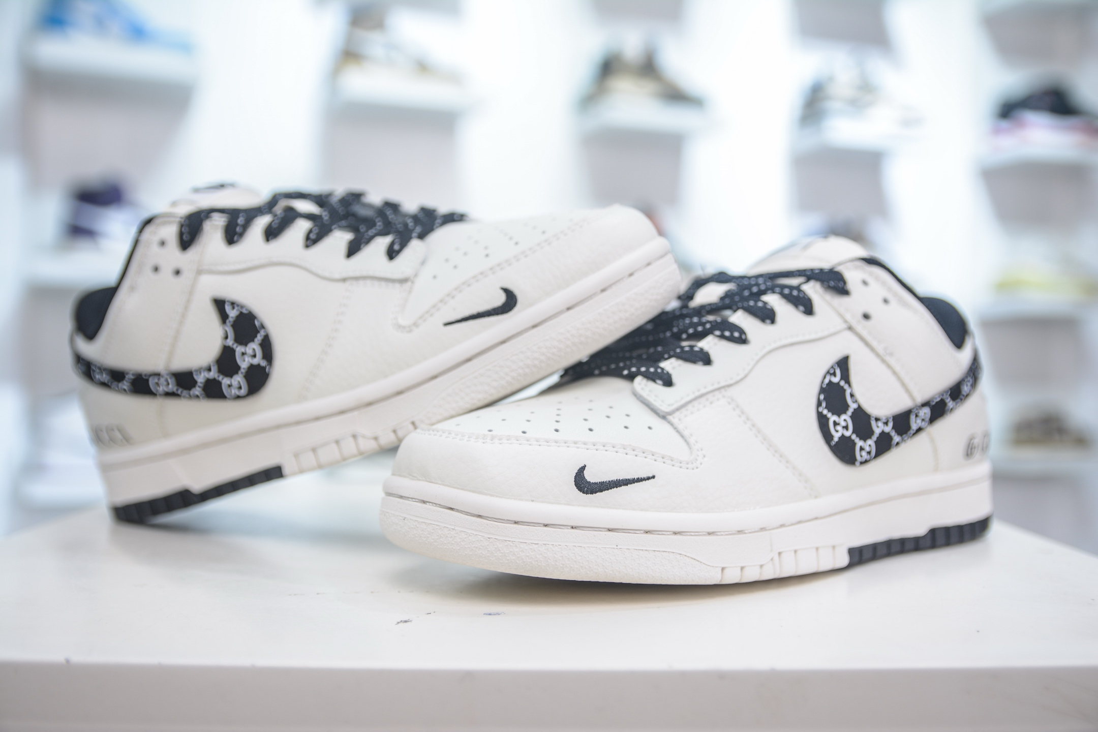 280 Nike SB Dunk Low x GUCCI 古驰联名-米白黑钩 XD6188-048