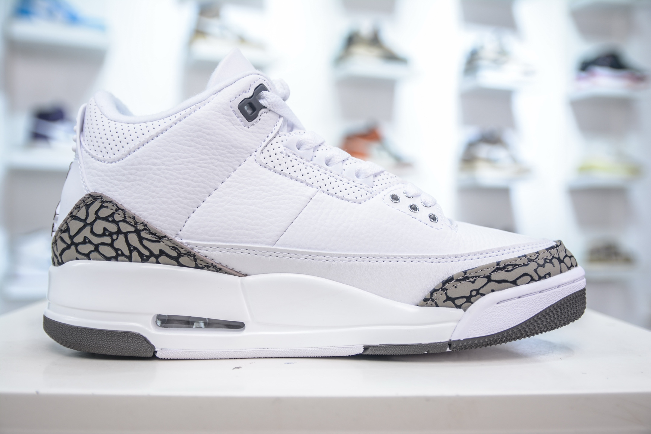 Air Jordan 3 Retro White Sneakers Comfortable and Stylish Casual Shoes 3 i1747942271330 3950 0 2