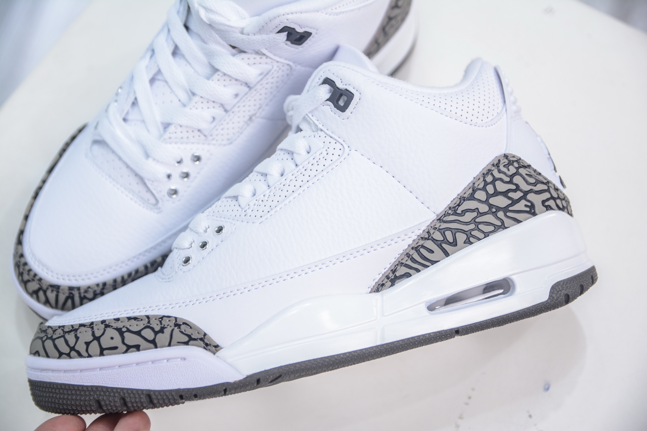 Air Jordan 3 Retro White Sneakers Comfortable and Stylish Casual Shoes 7 i1747942271351 8207 0 6