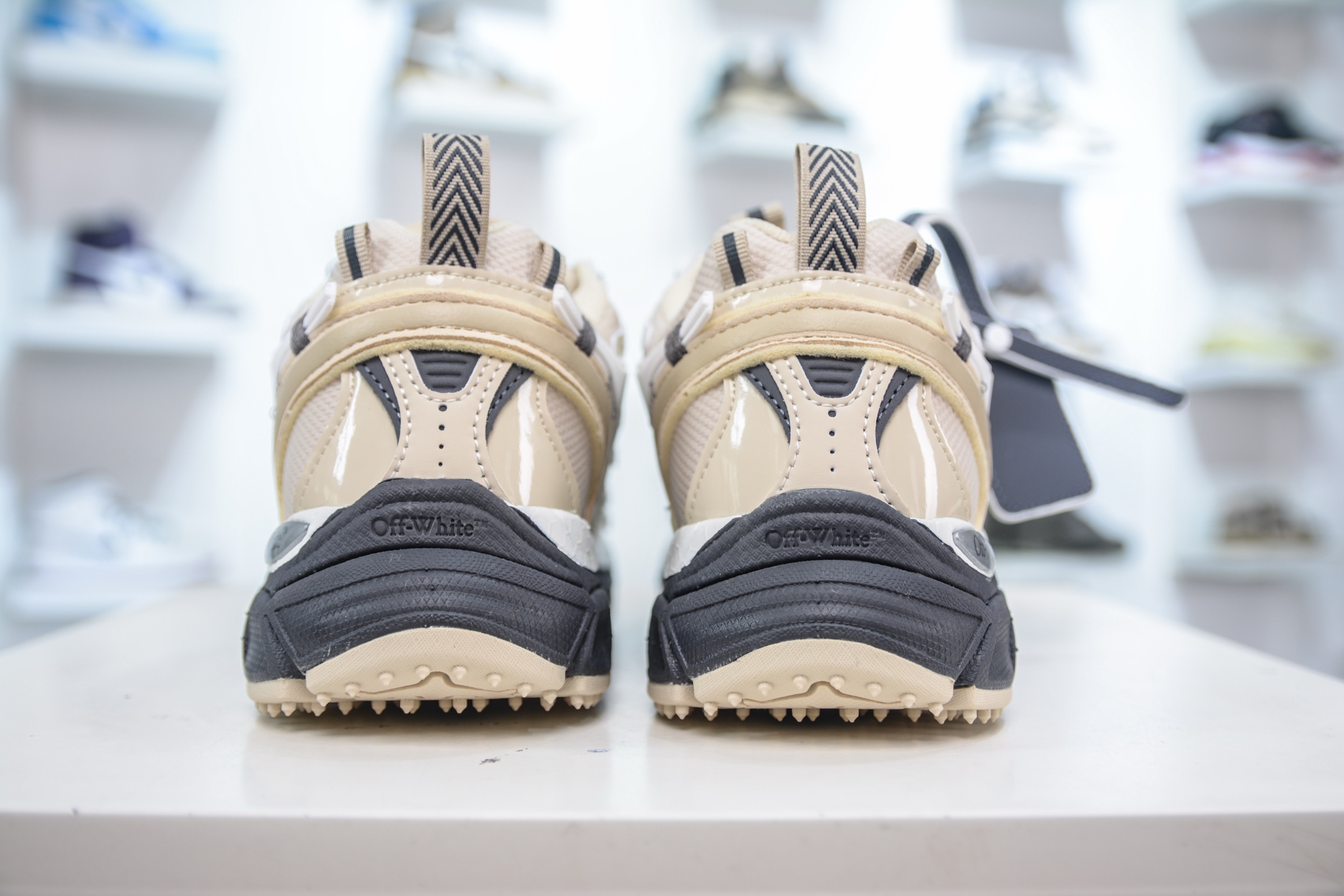 400 Kx神版 Off-White 2024年OW最新款跑鞋
