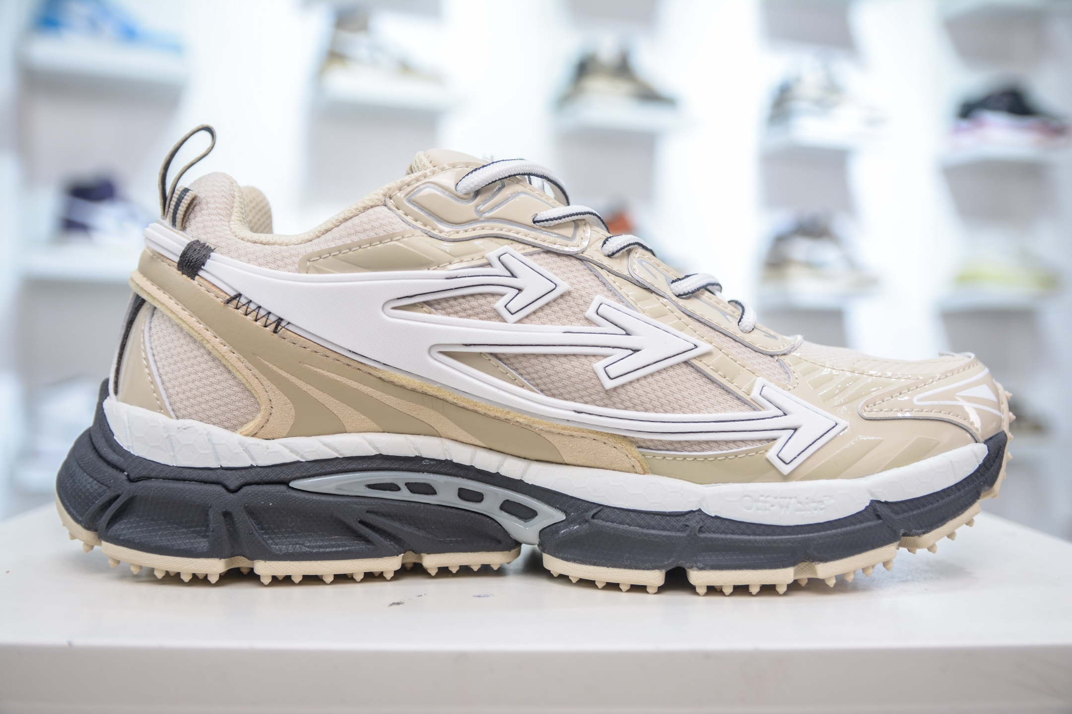 400 Kx神版 Off-White 2024年OW最新款跑鞋