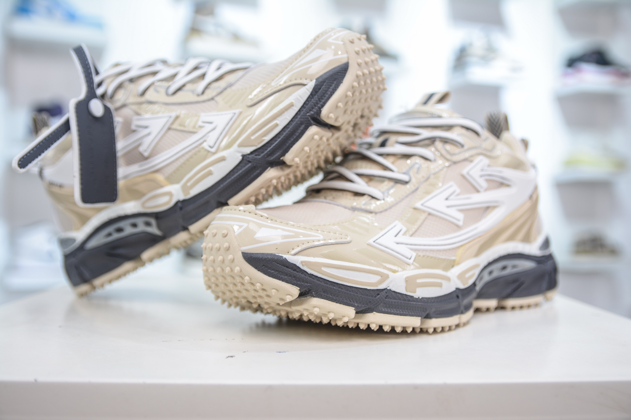 400 Kx神版 Off-White 2024年OW最新款跑鞋