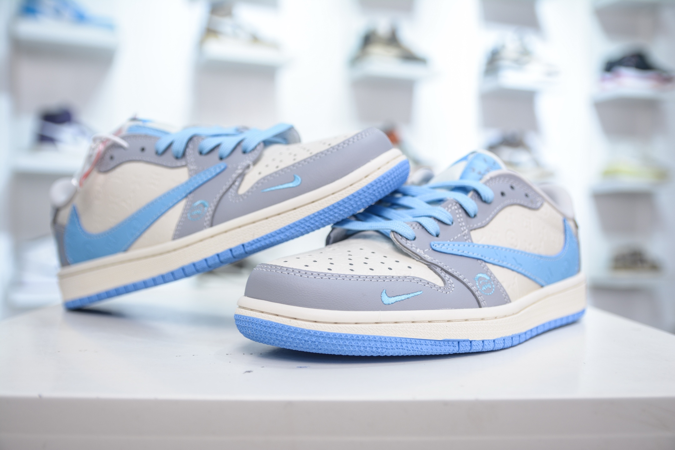 TS x Air Jordan x Louis Vuitton Air Jordan 1 Low -White Grey Blue 5 i1748014792331 5596 0 3