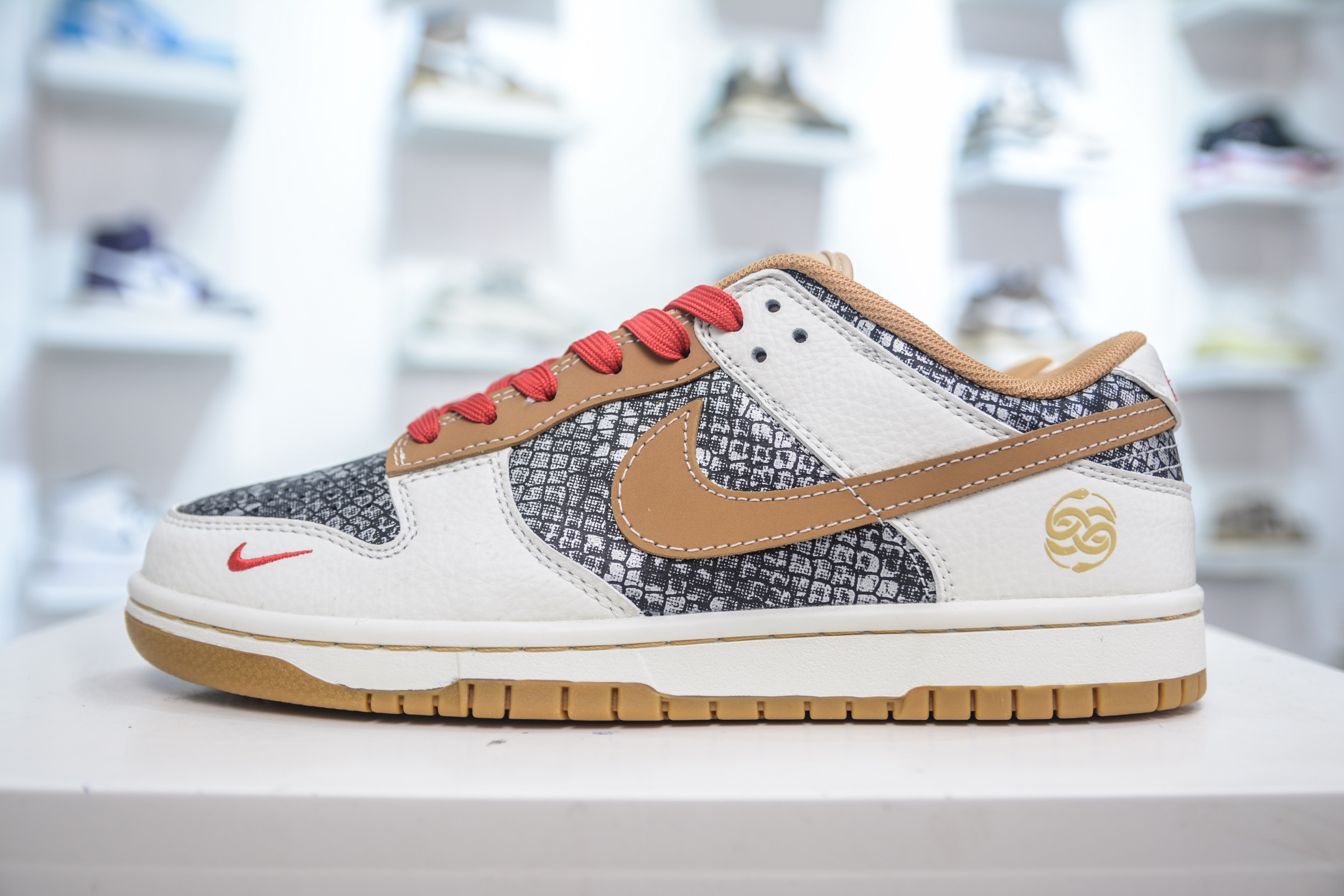Nike SB Dunk Low Year of the Snake - Premium Leather, Stylish Sneakers 2 i1748015210904 9919 0 0