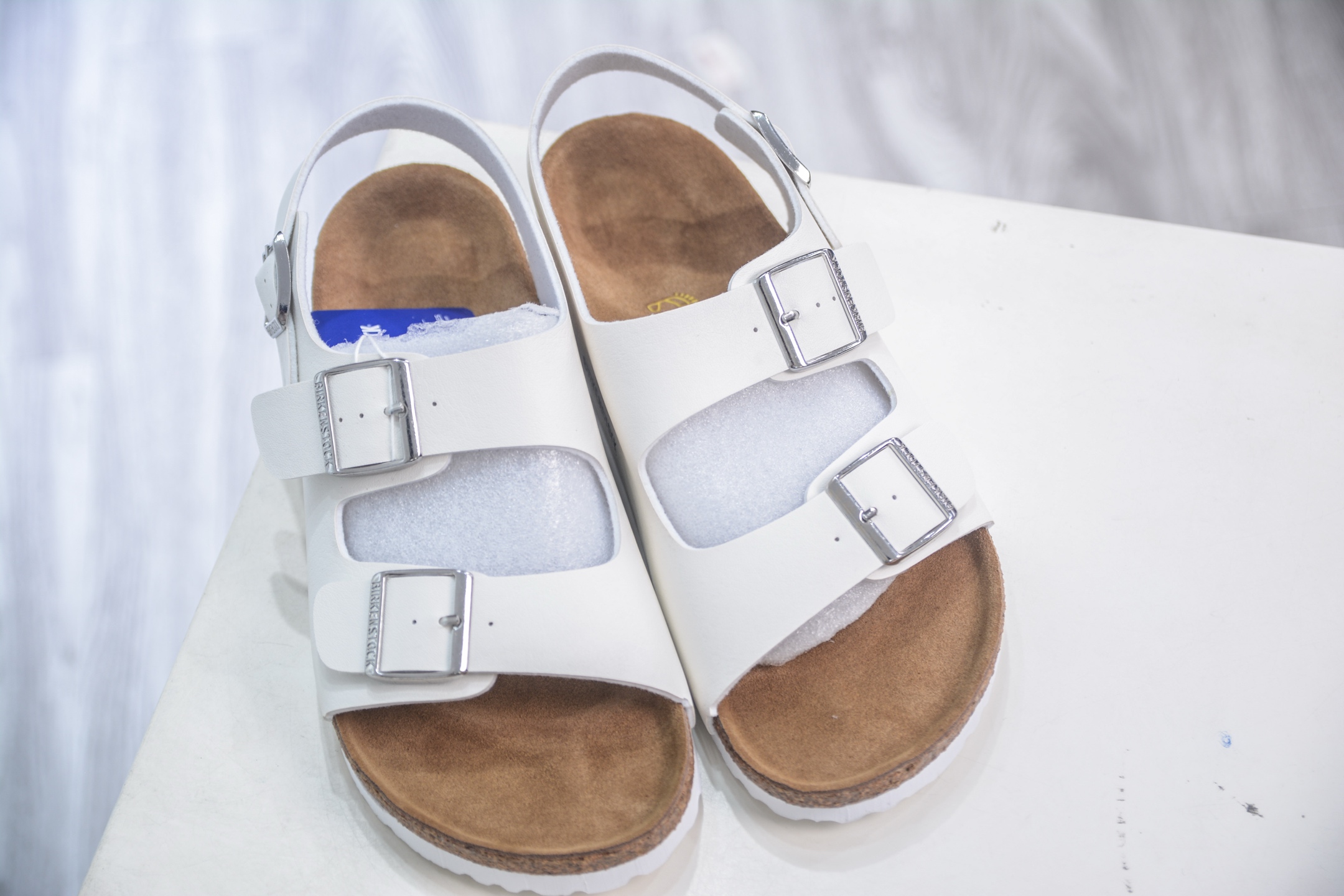 Birkenstock Milano White Leather Sandals Adjustable Strap Comfort Unisex Style 8 i1748015383381 7821 0 6