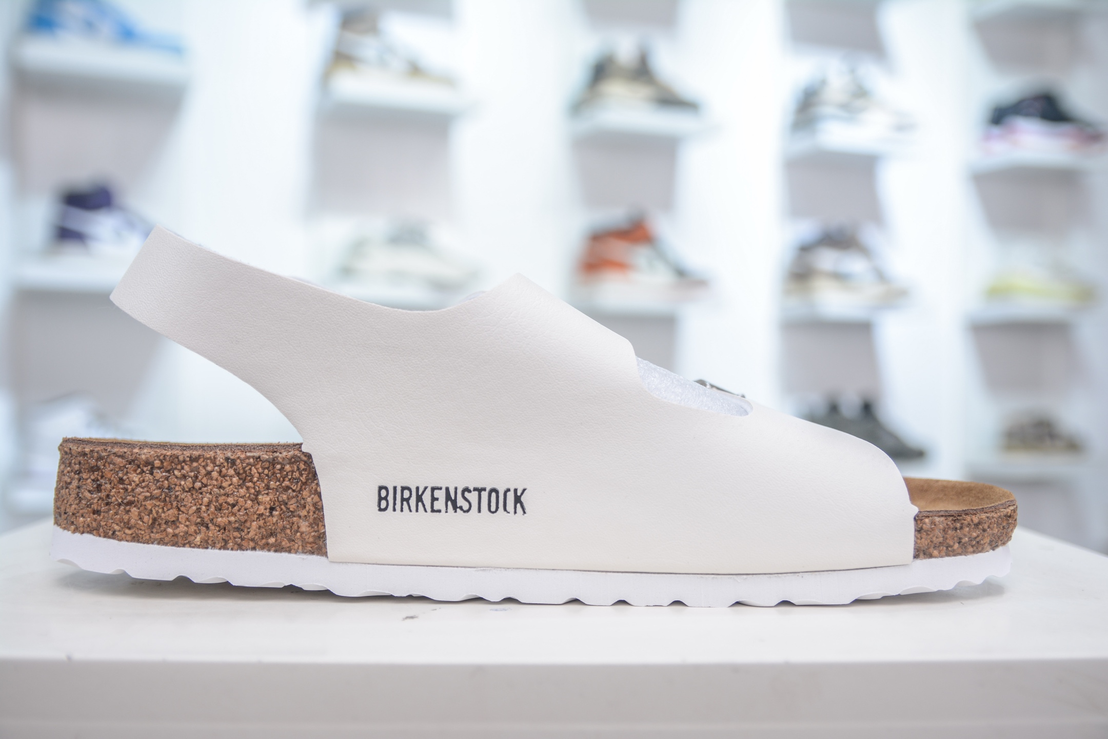 Birkenstock Milano White Leather Sandals Adjustable Strap Comfort Unisex Style 4 i1748015384577 190 0 2